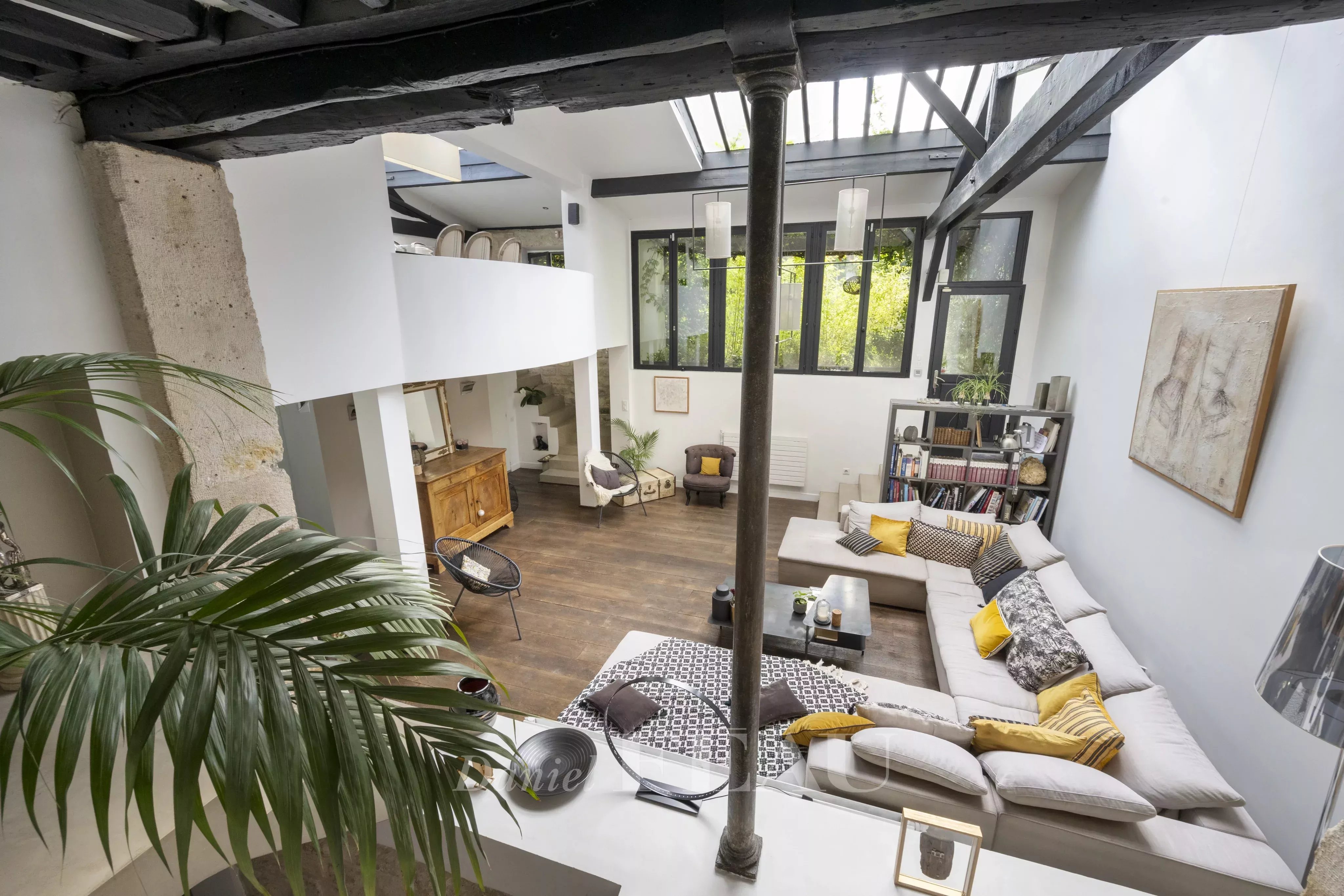 Sale Apartment Paris 11th