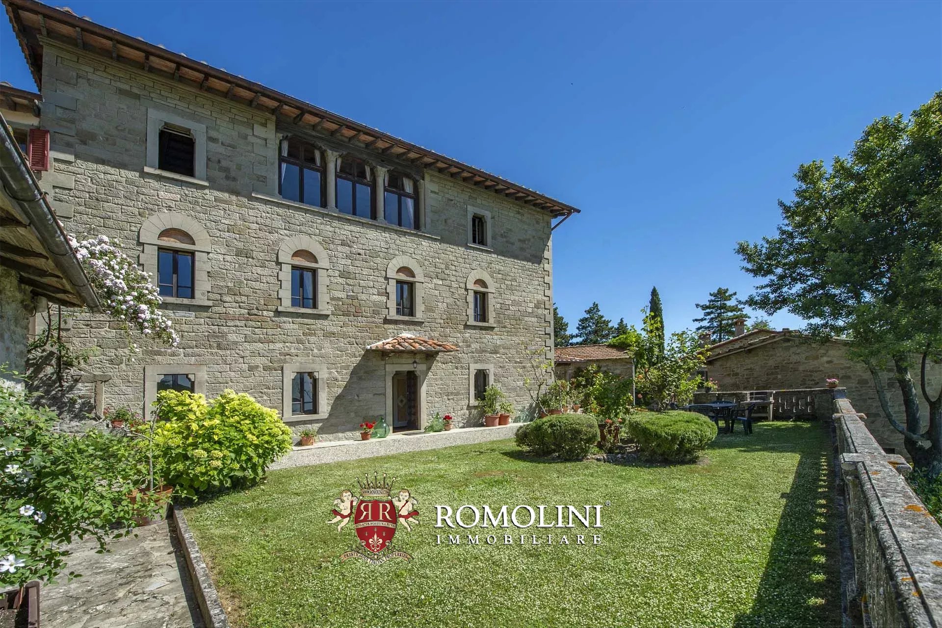 10 Bedroom Villa/Townhouse's Image 10