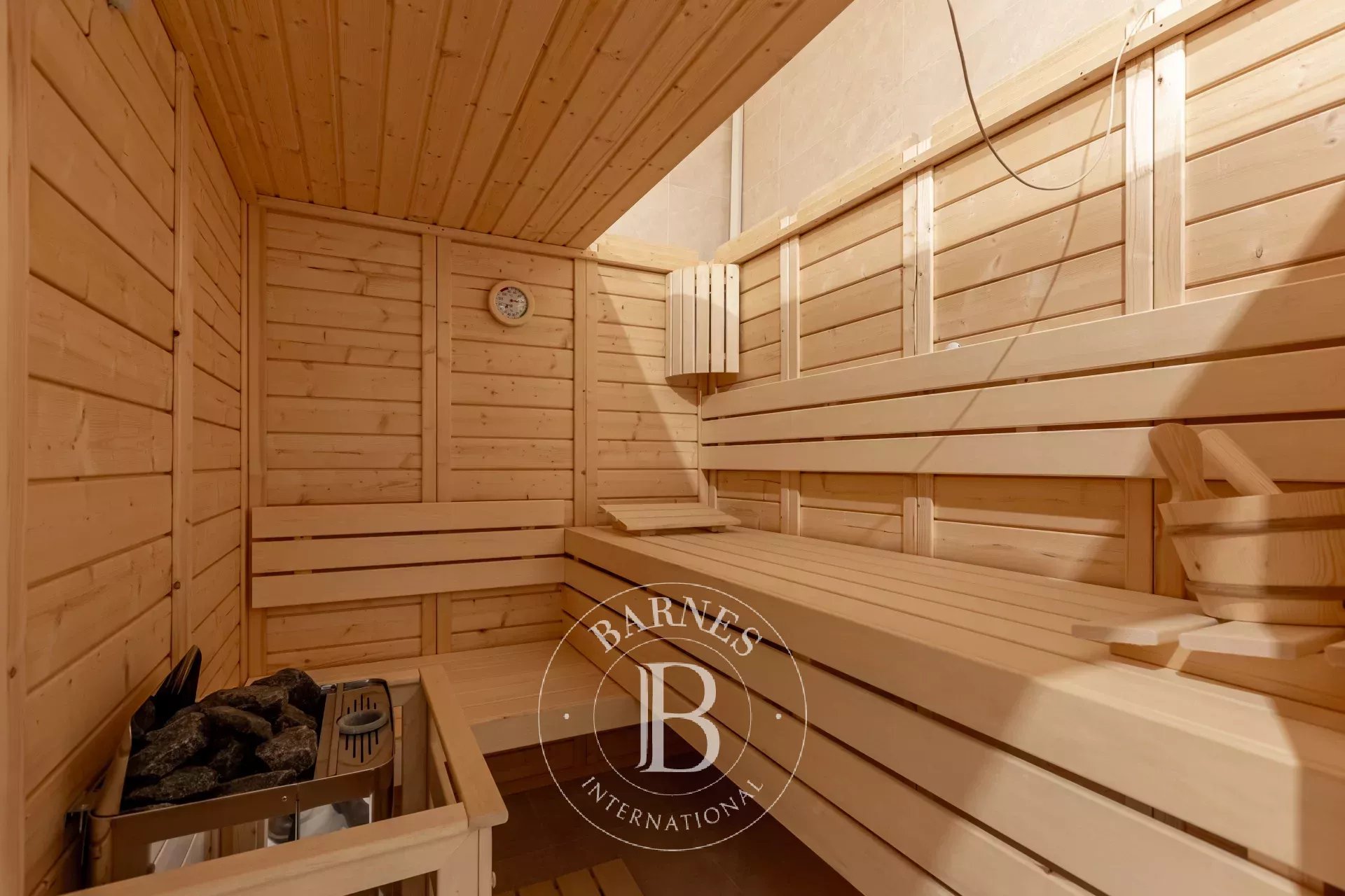 Konak Neuilly-sur-Seine - picture 19