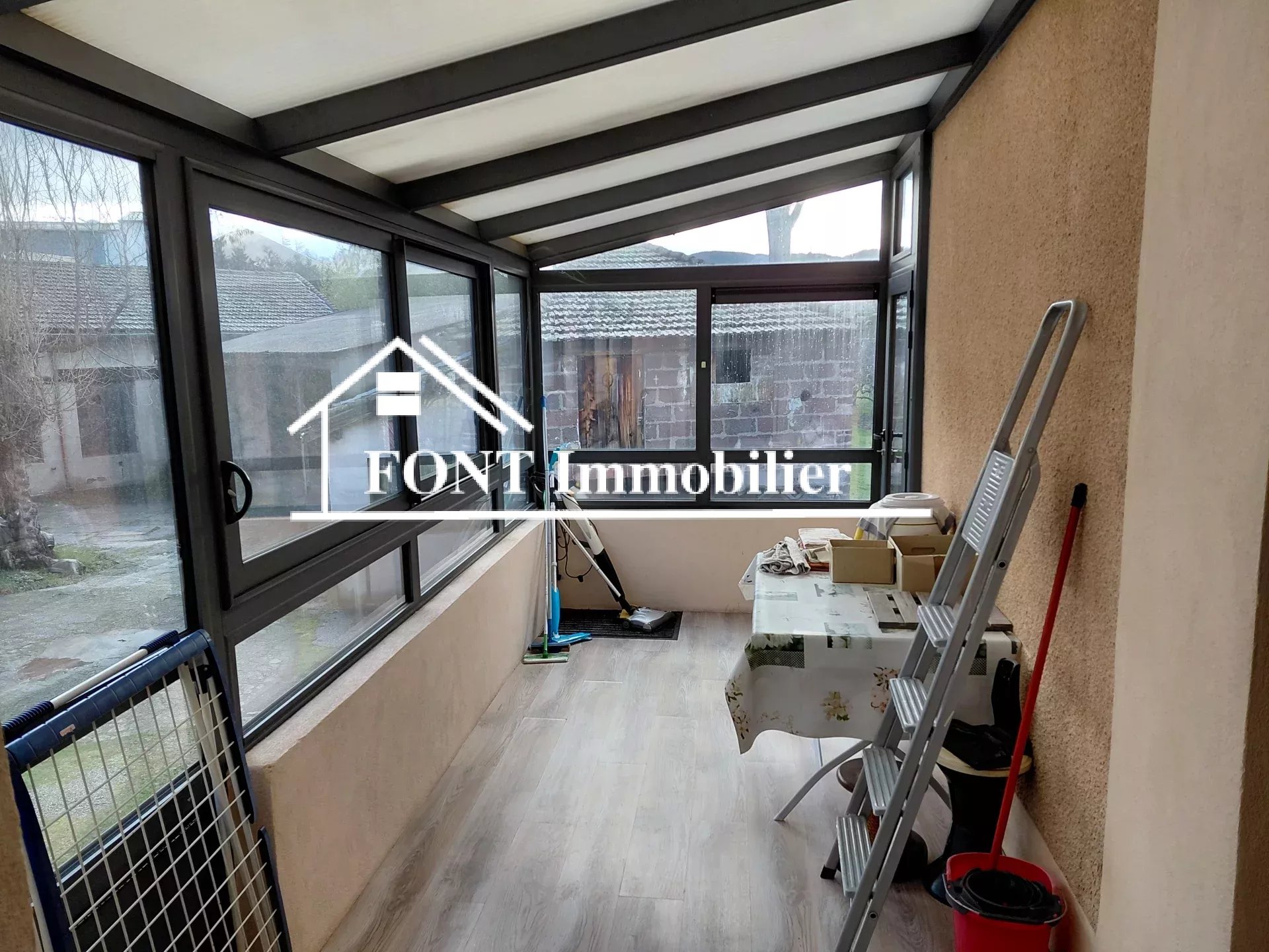 Agence immobilière de 