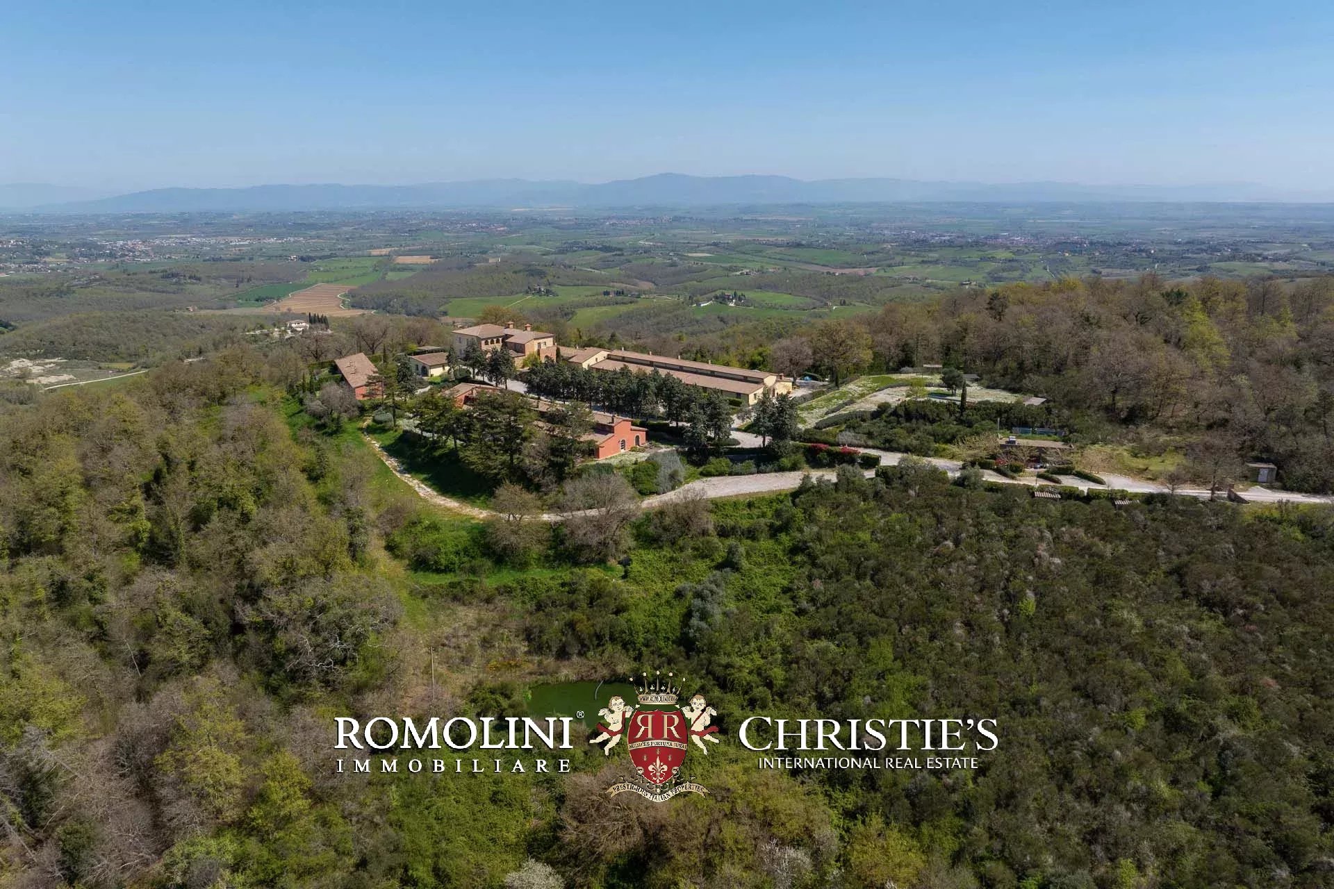 LUXUSANLAGE MIT 19 WOHNUNGEN IN DER TOSKANA, VAL D'ORCIA