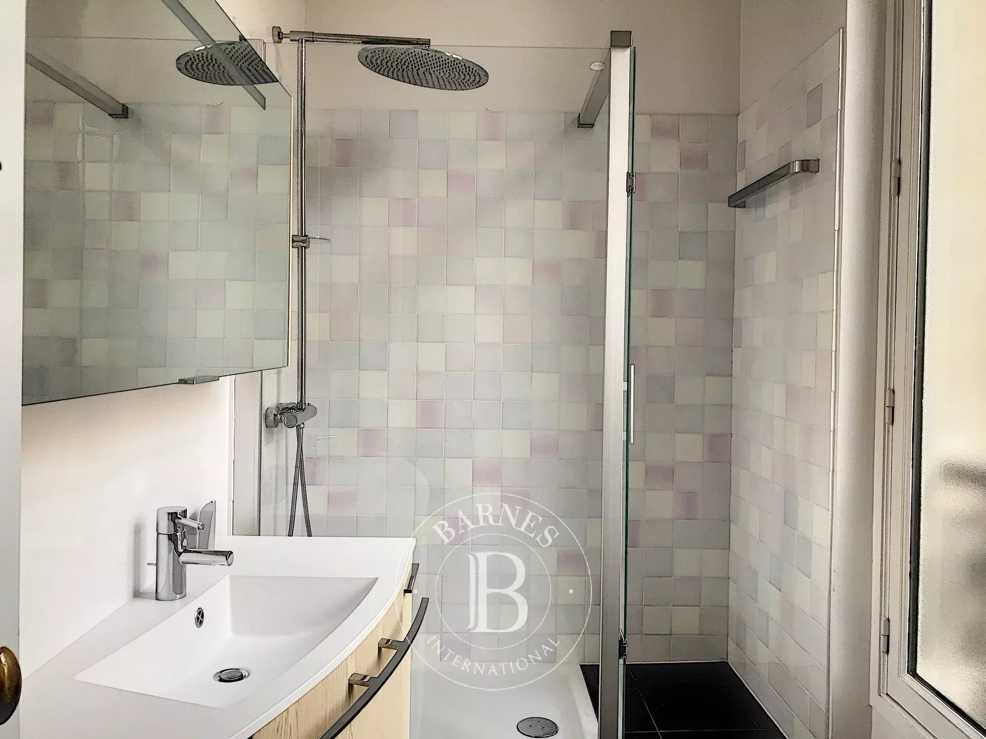 Daire Paris 8ème - picture 19