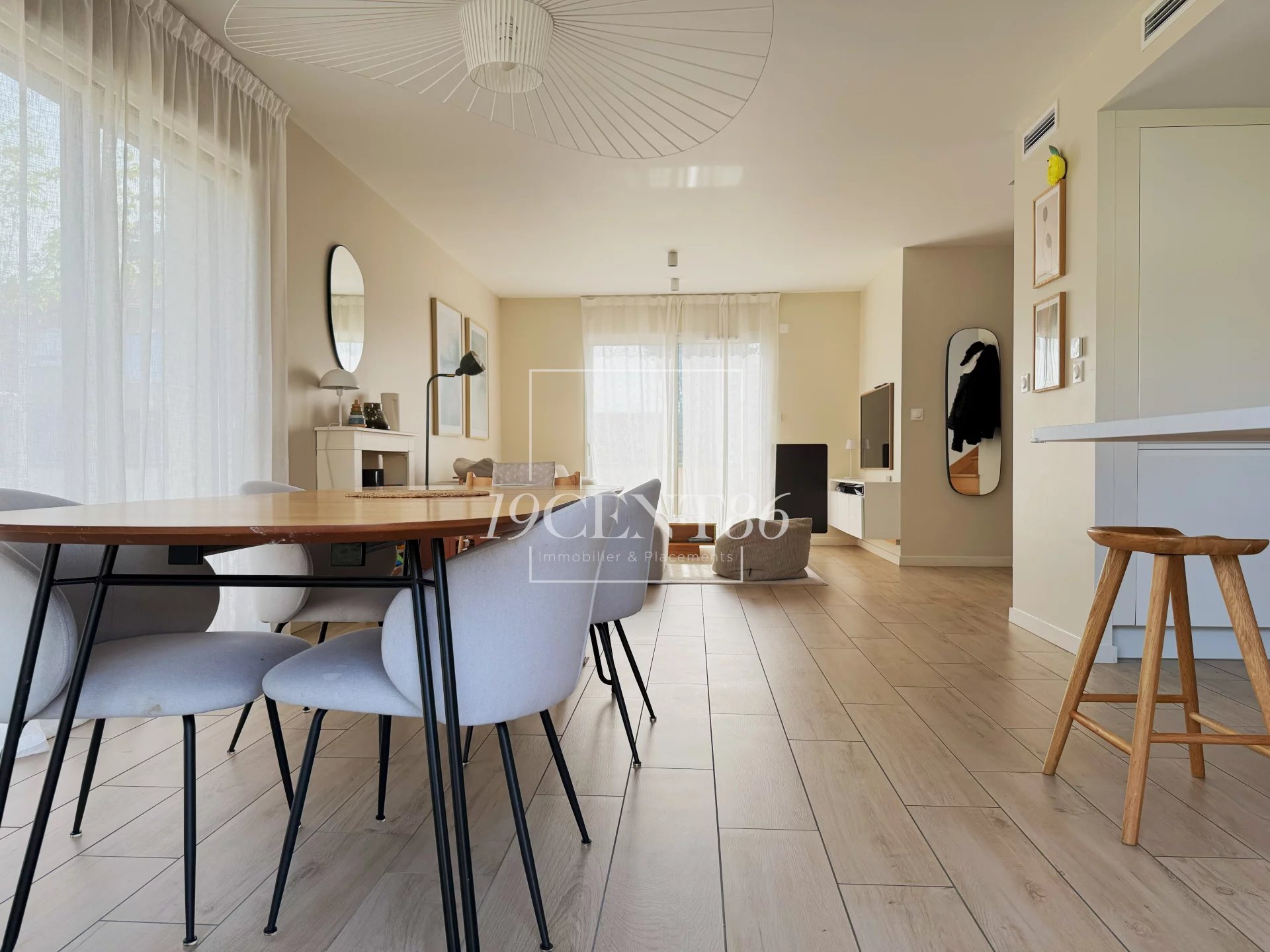 Agence immobilière de 