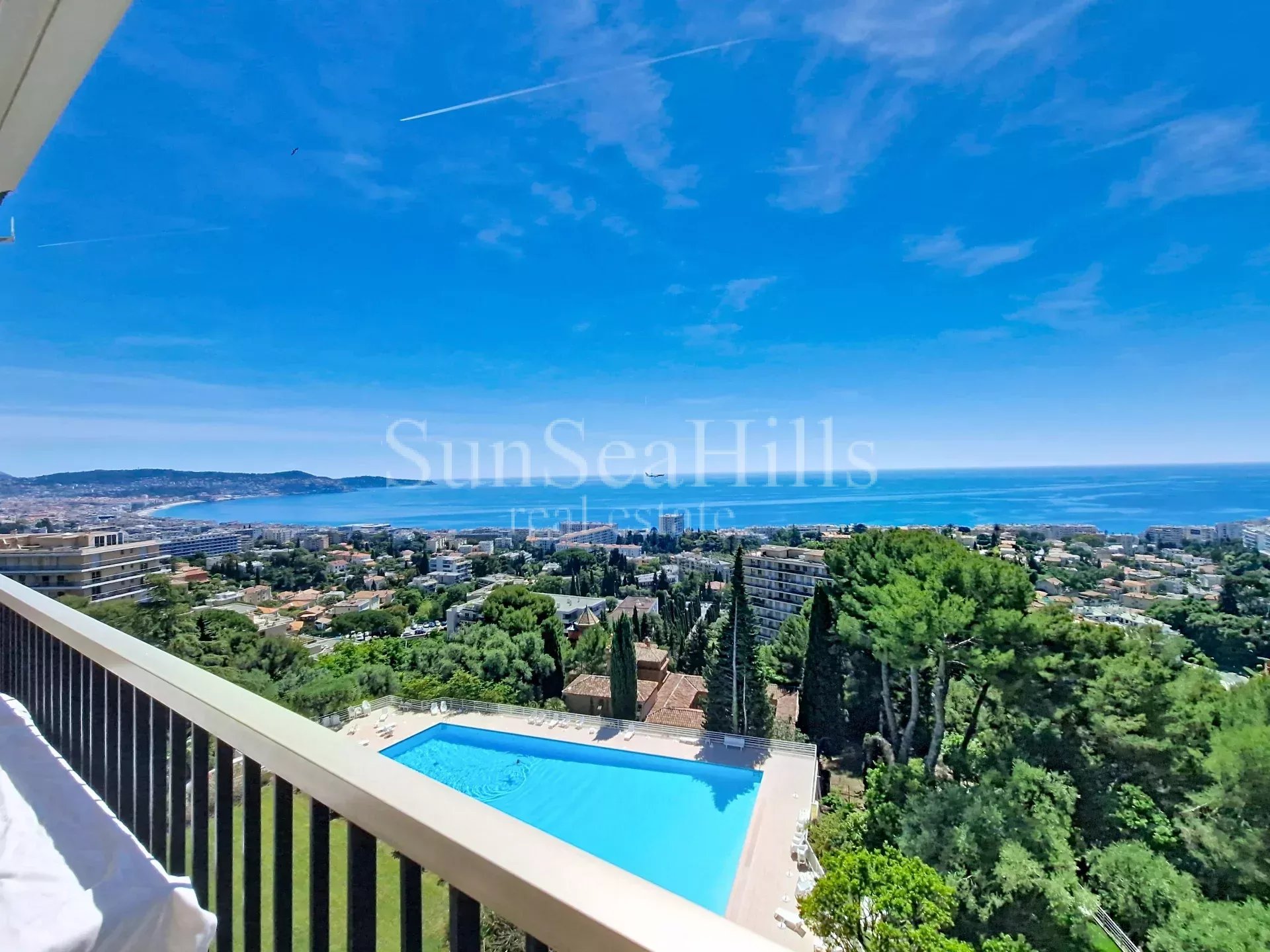 NICE WEST – ABBAYE DE ROSELAND – PANORAMIC SEA VIEW – 3-BEDROOM APARTMENT – TERRACES – HIGH FLOOR