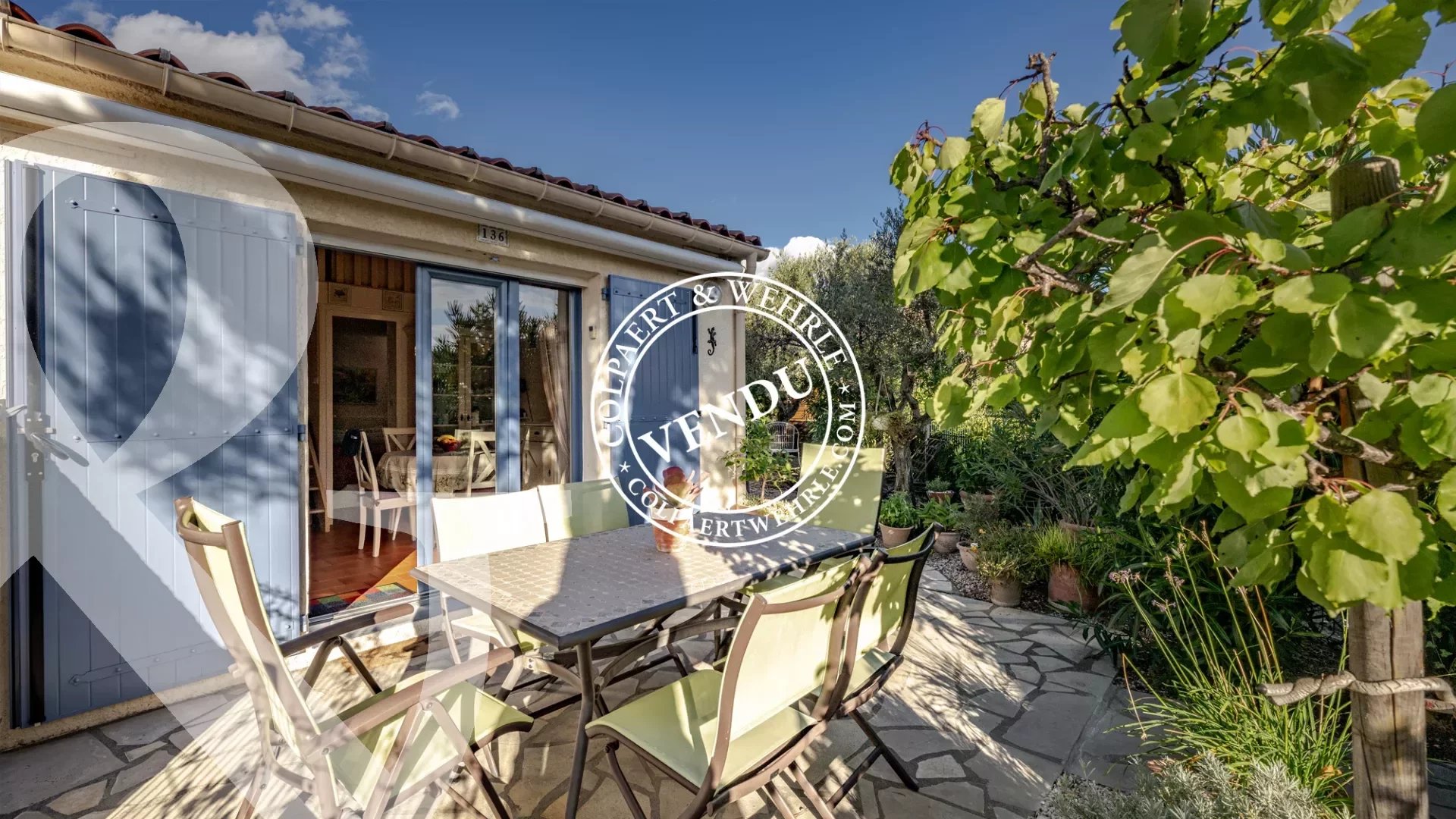 PRETTY MAZET IN THE HEART OF THE VILLAGE OF MAUSSANE