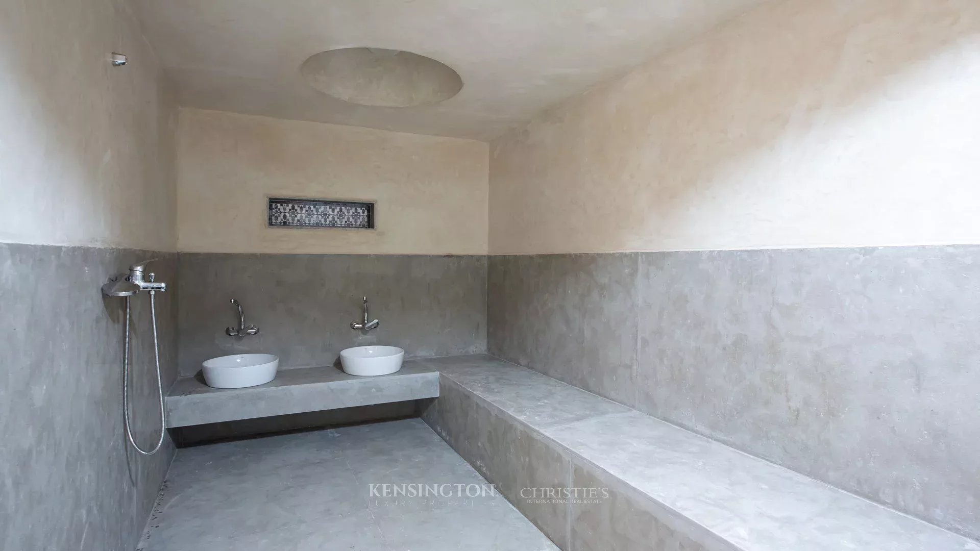 5 Bedroom Villa/Townhouse's Image 41