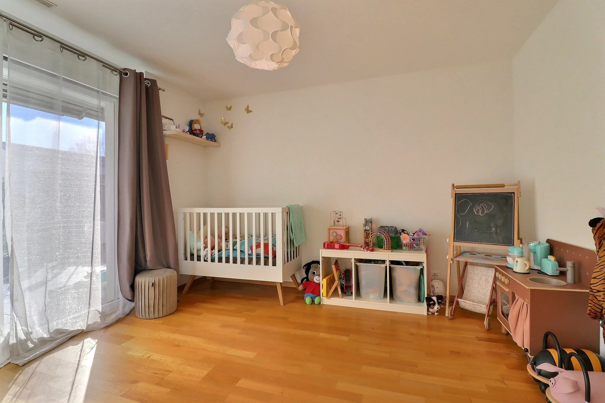 Élégant appartement 5.5 pièces avec jardin et terrasse