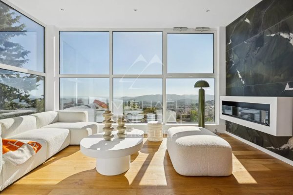 Contemporary villa with panoramic sea view — photo 2