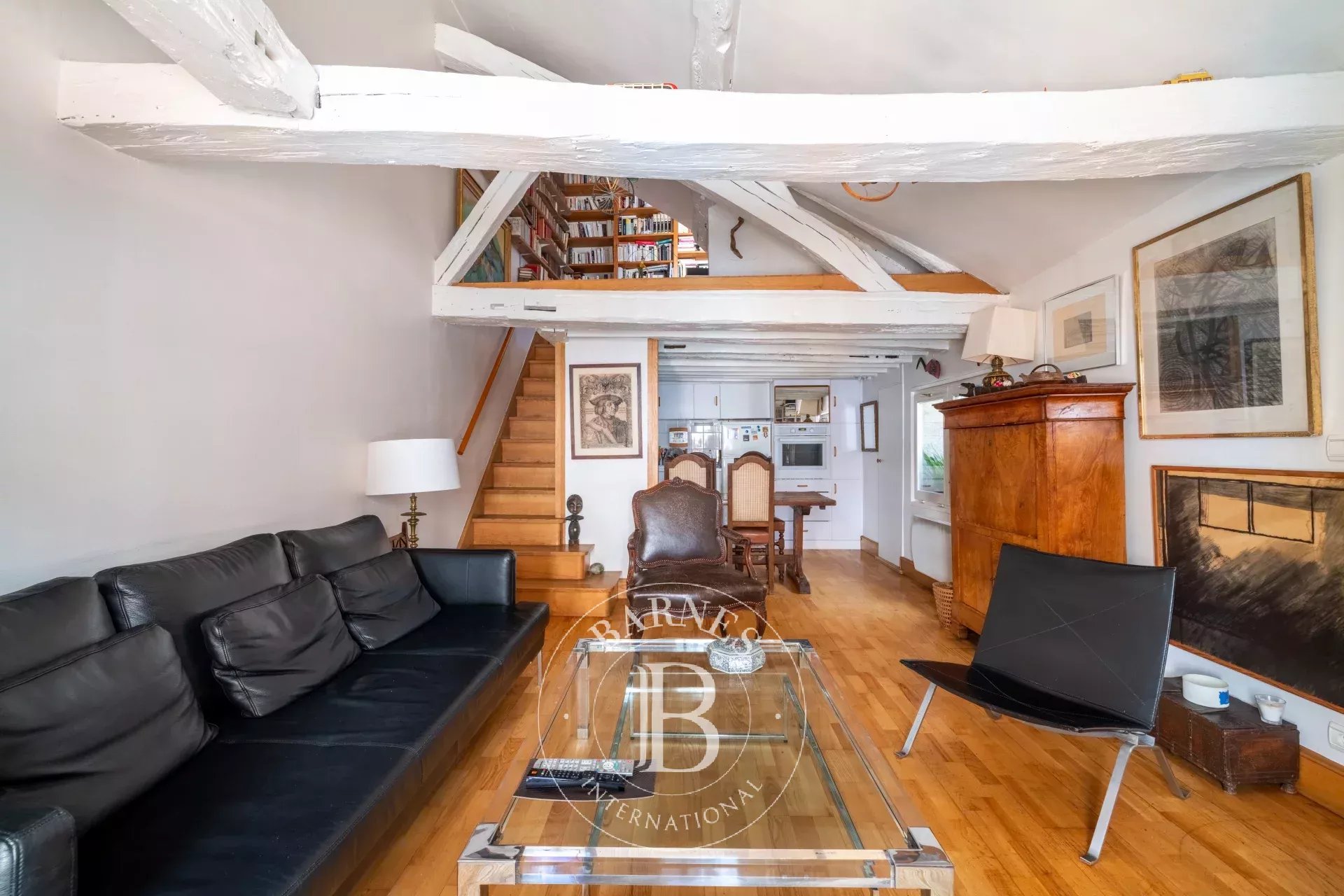 Daire Paris 4ème - picture 5