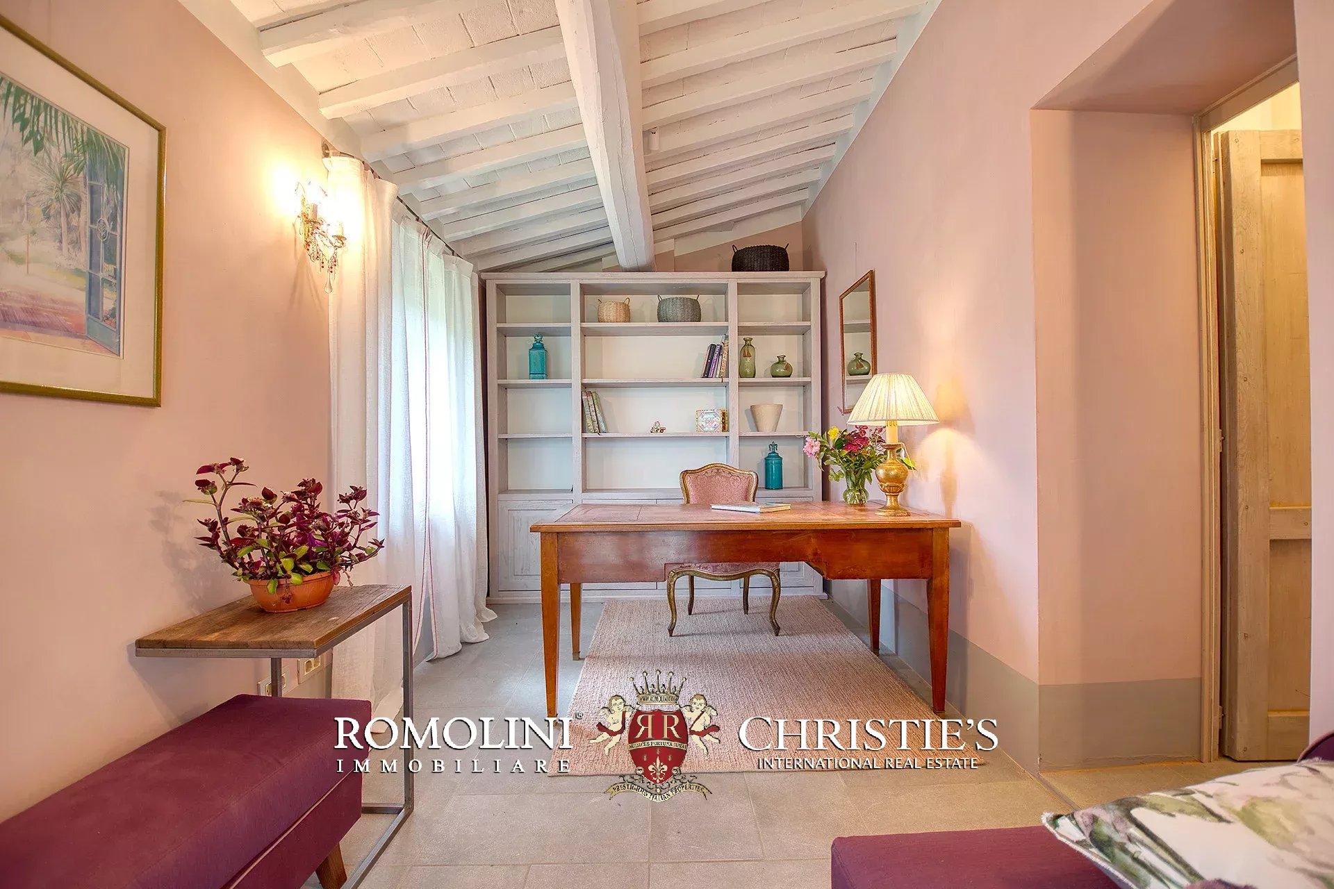 6 Bedroom Villa/Townhouse's Image 52