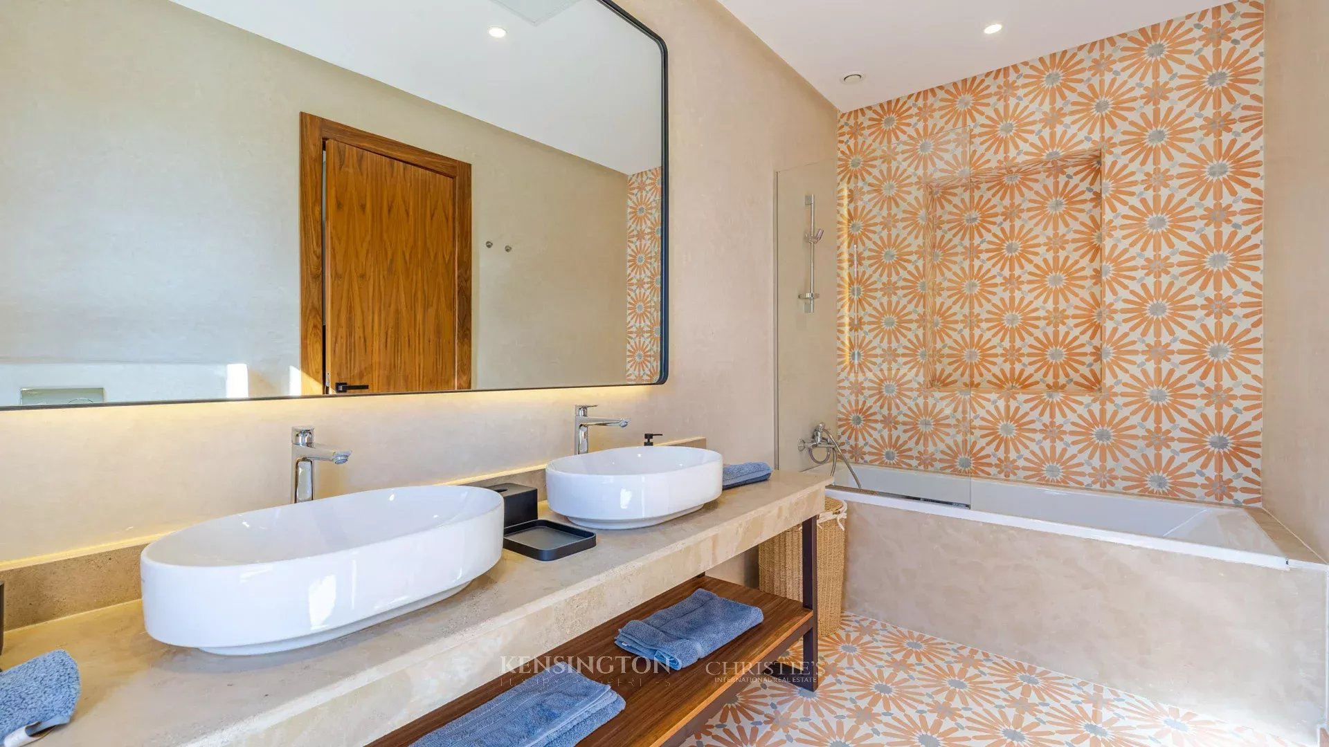 4 Bedroom Villa/Townhouse's Image 41