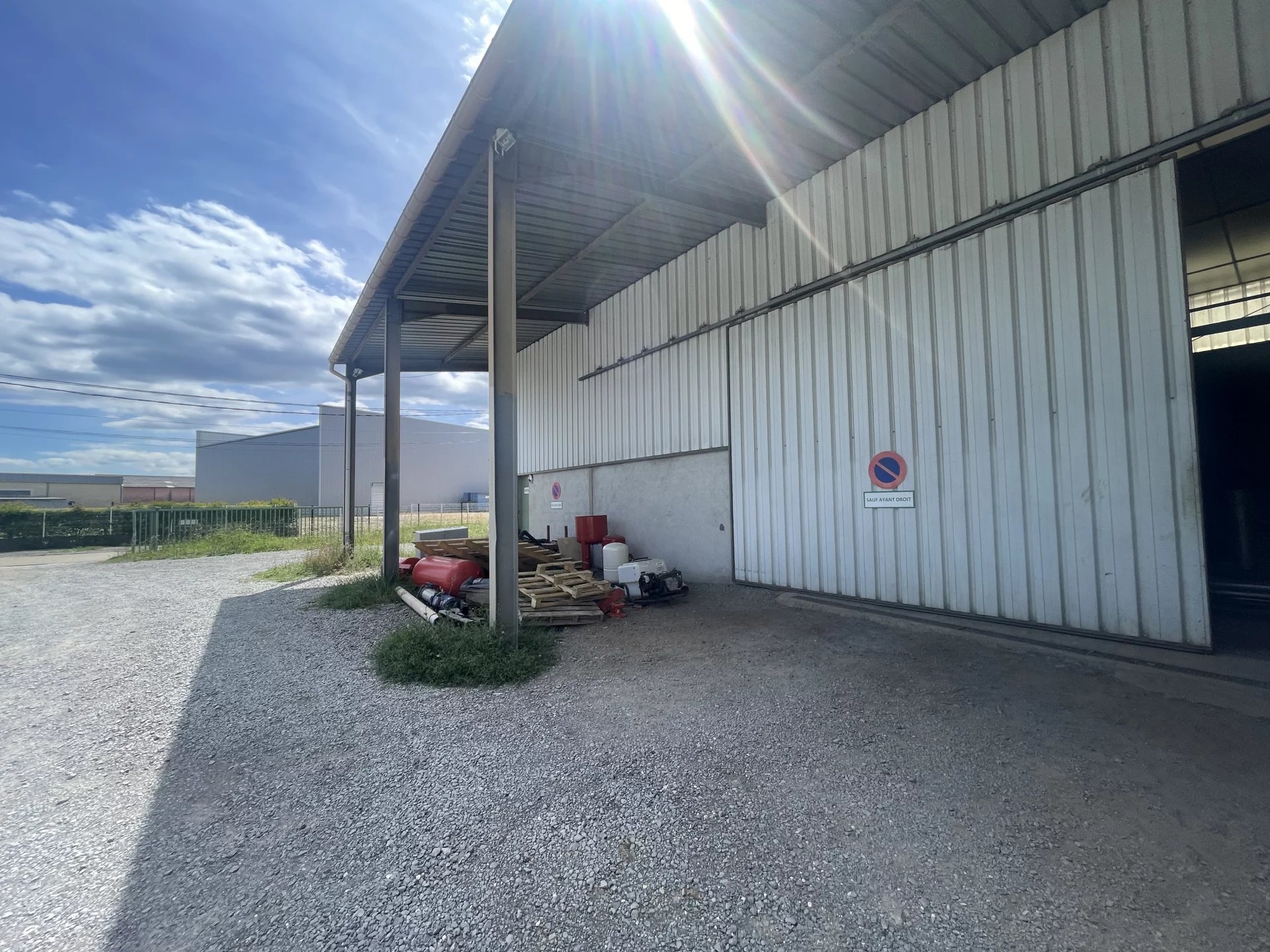 A VENDRE BATIMENT ST MARTIN DE VALGALGUES