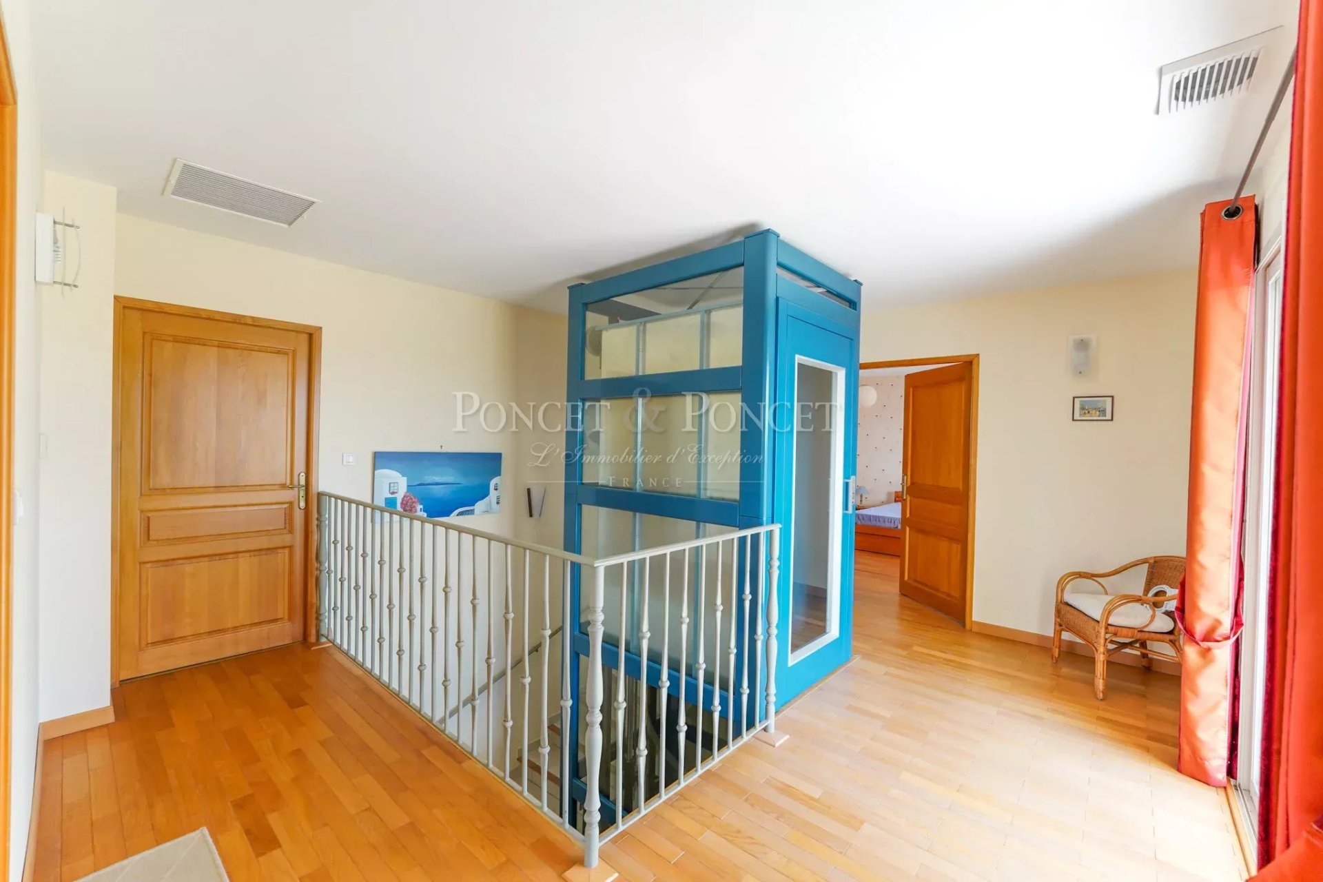6 Bedroom Villa/Townhouse's Image 9