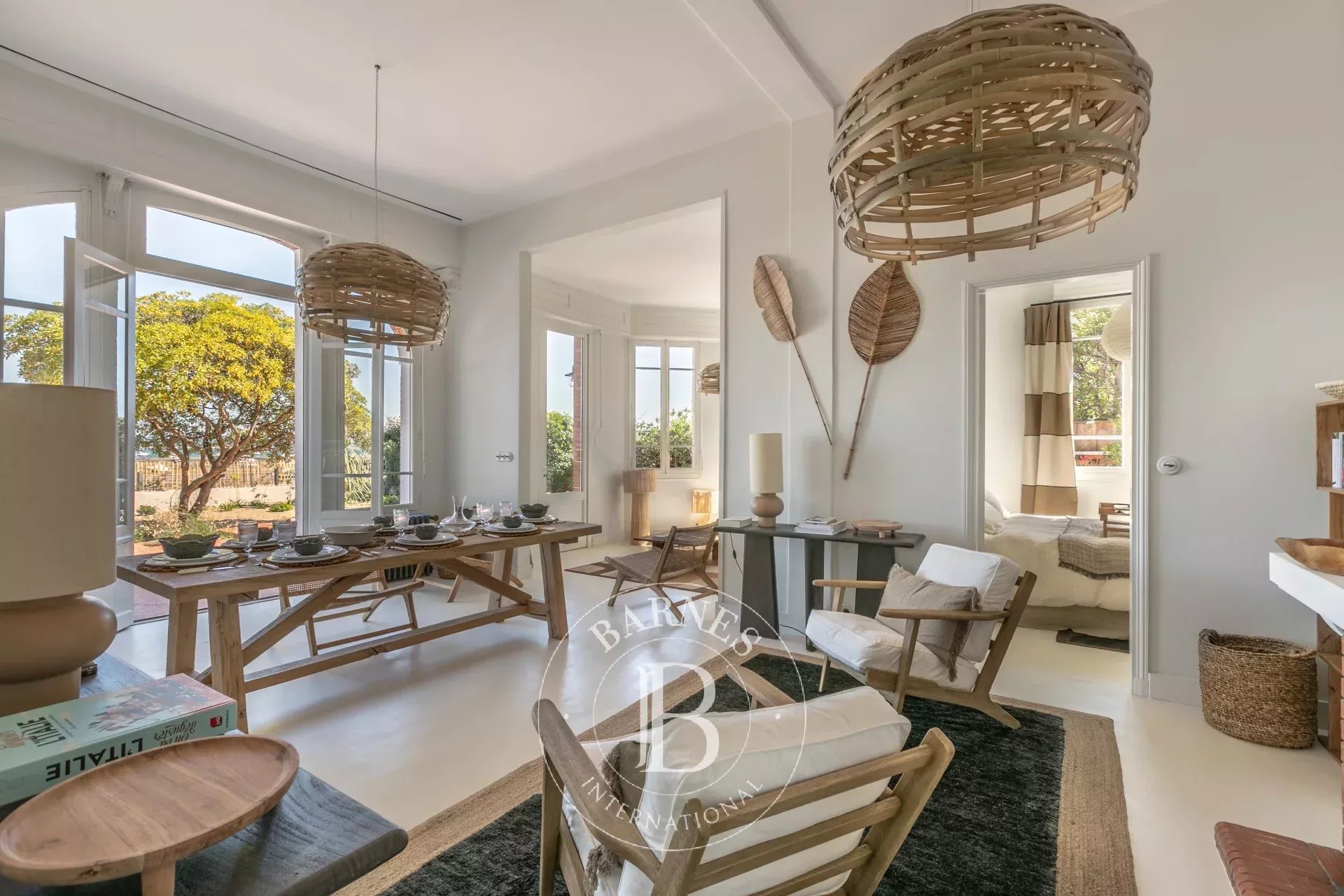 SUMPTUOUS FRONT-LINE VILLA IN CAP FERRET VILLAGE - picture 7 title=