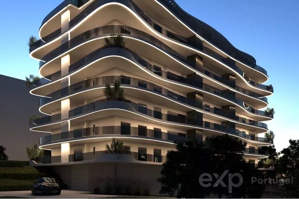 Elegância e Conforto em Braga: Apartamento de 168 m²
