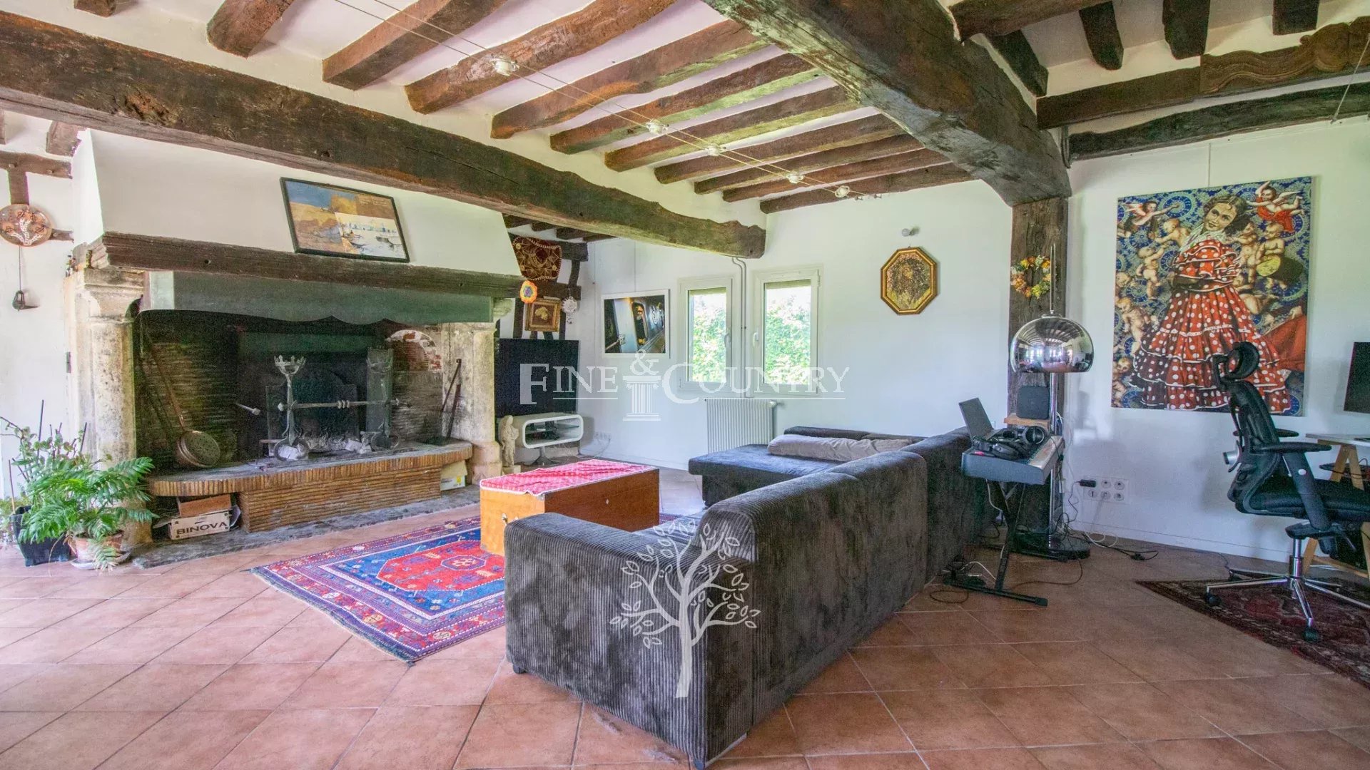 Photo of 7-room Thatched cottage for sale with covered heated swimming pool