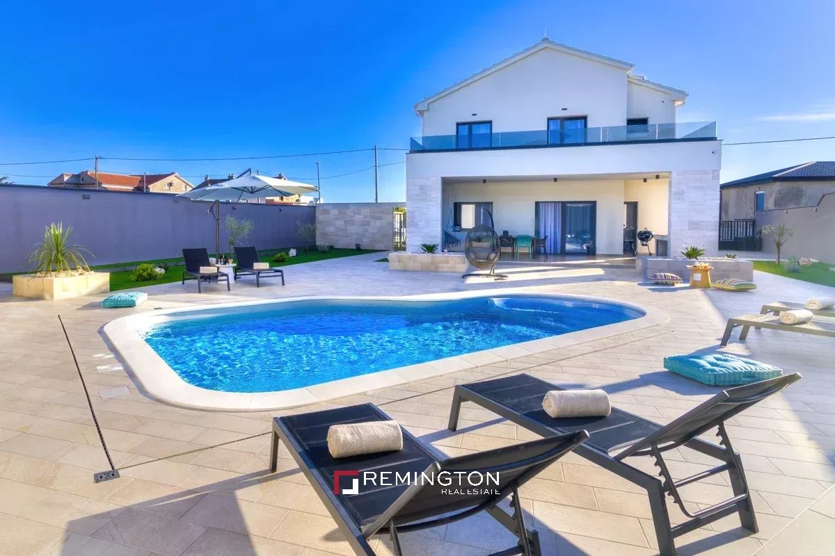 4 Bedroom Villa/Townhouse's Image 23