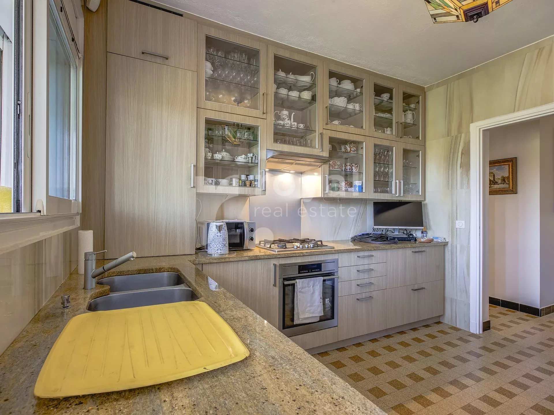 Villa avec une vue dégagée — photo 20