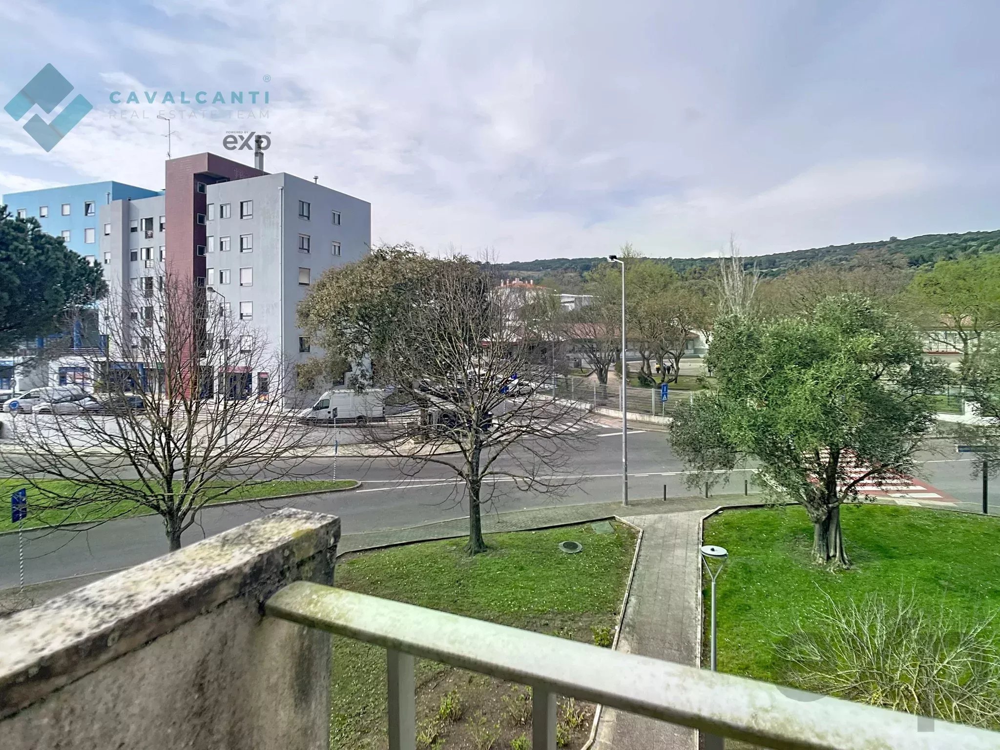 T3 for refurbishment in the heart of Carnaxide 86827812 image 22