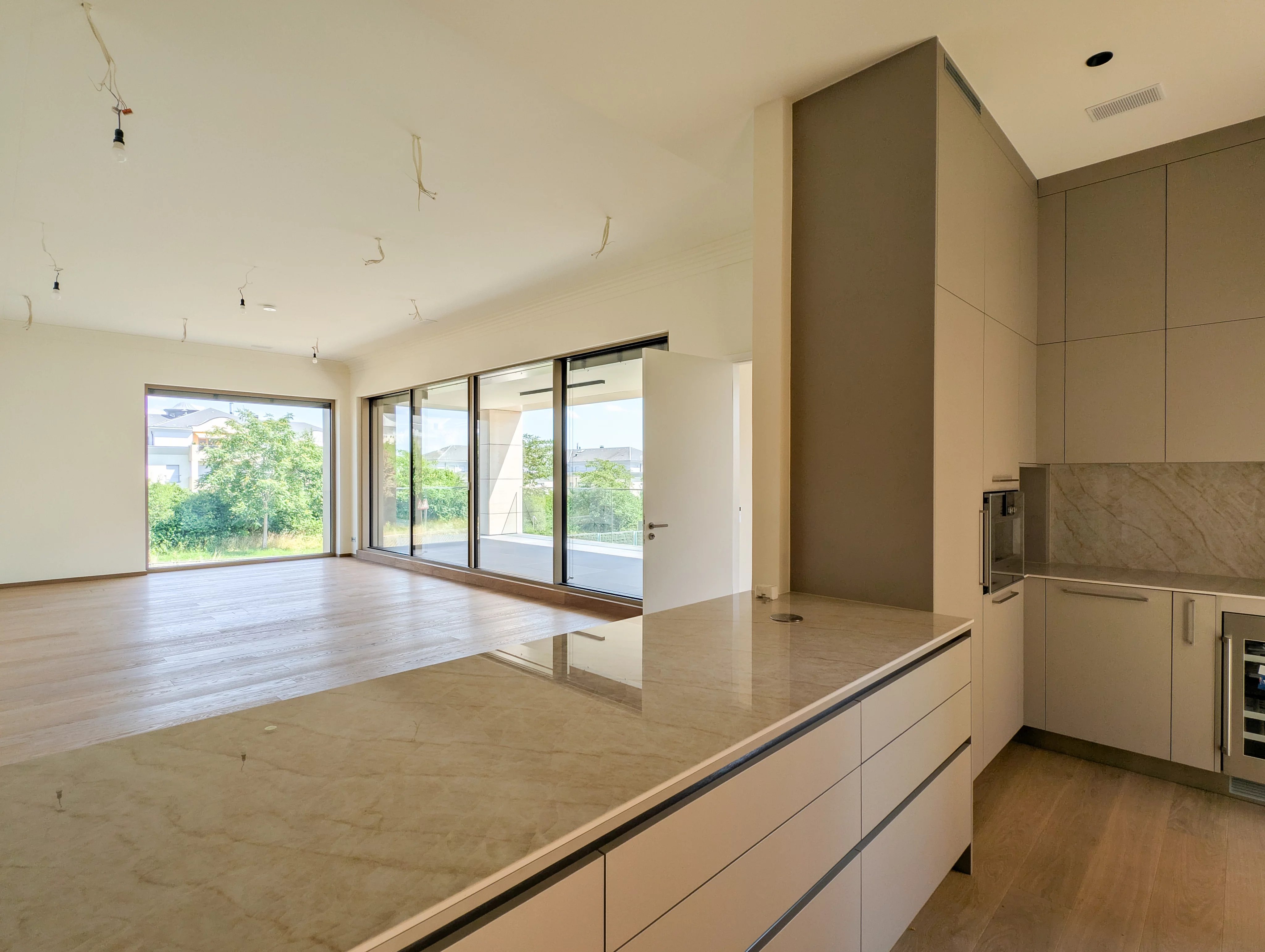 property-featured-image
