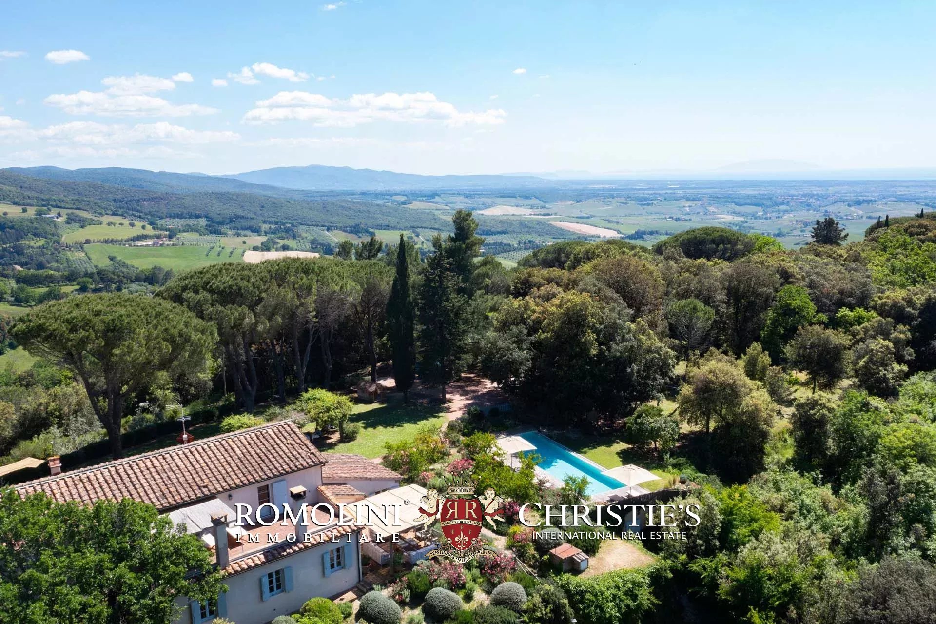 EQUESTRIAN SEA VIEW WINE ESTATE WITH VINEYARDS FOR SALE CLOSE TO BOLGHERI, TUSCANY