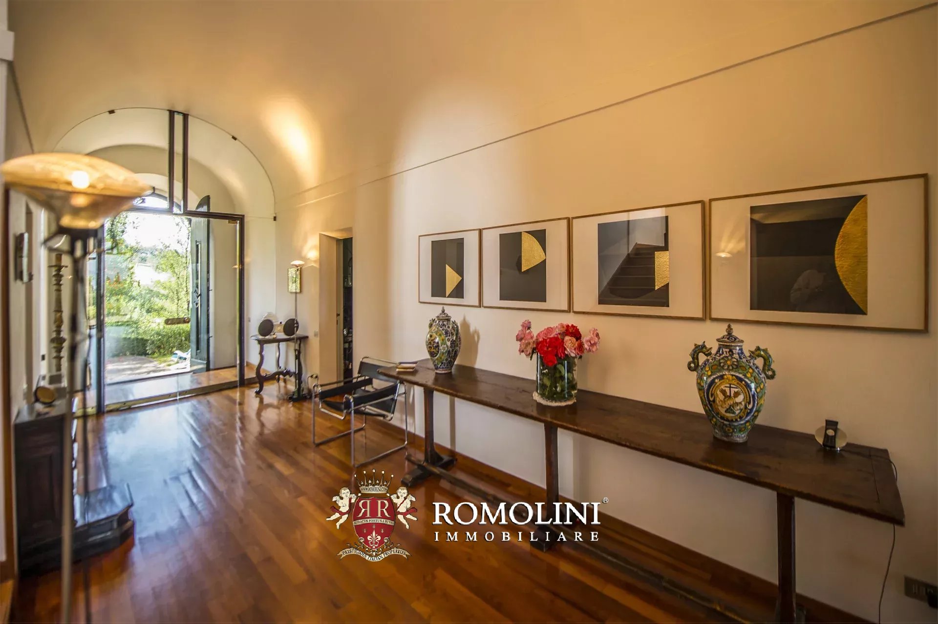 10 Bedroom Villa/Townhouse's Image 30