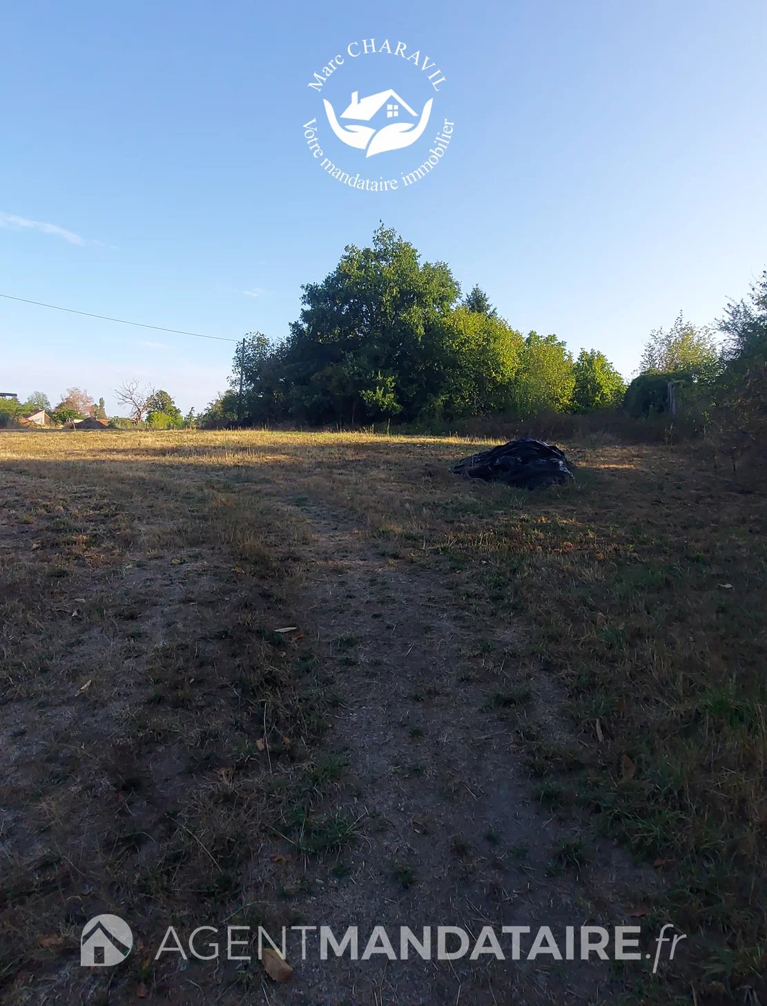 Terrain constructible 1 292 m² + grange 140 m² – Orléat — photo 3