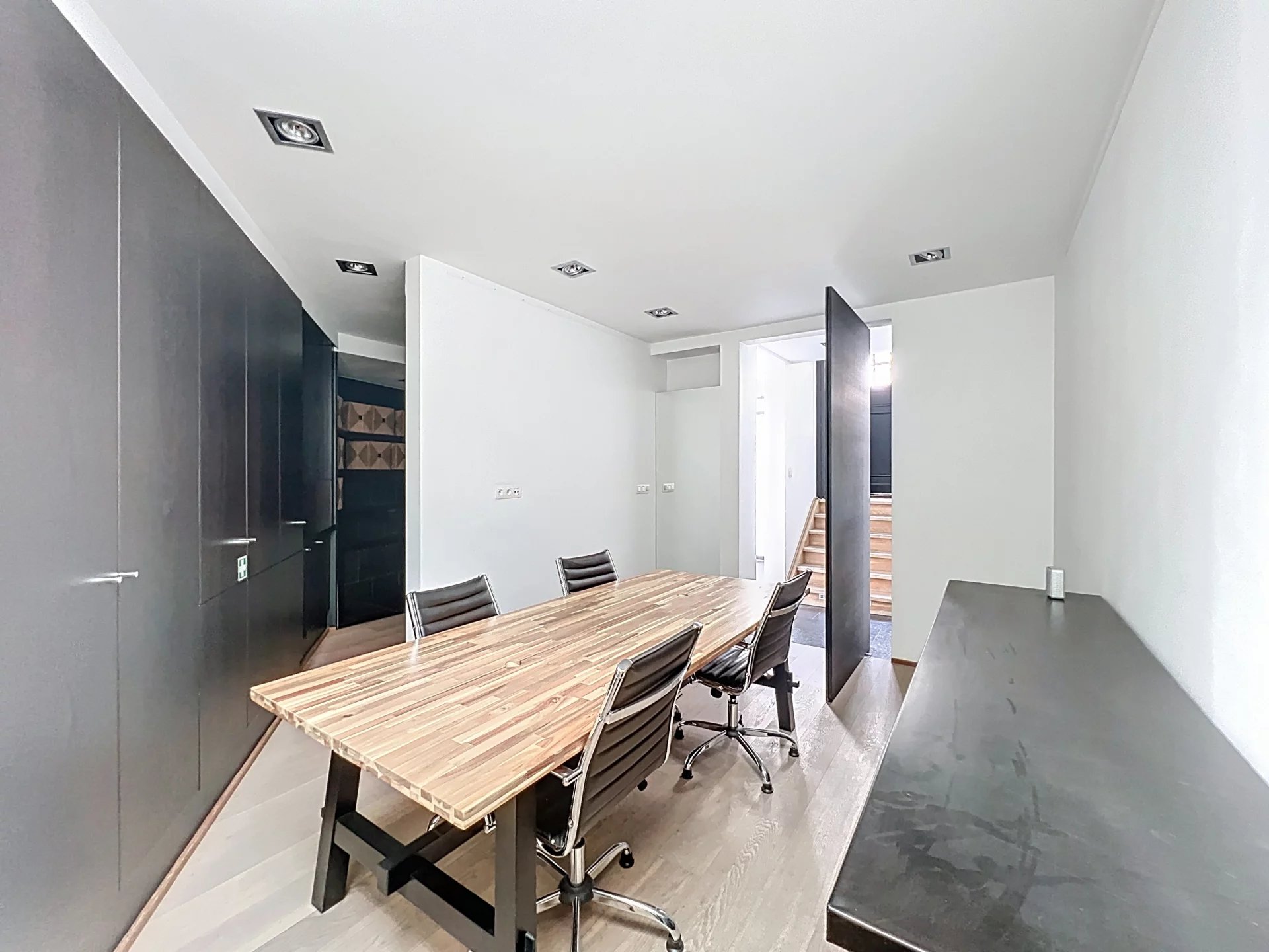 Place du Chatelain - Loft-style house for sale