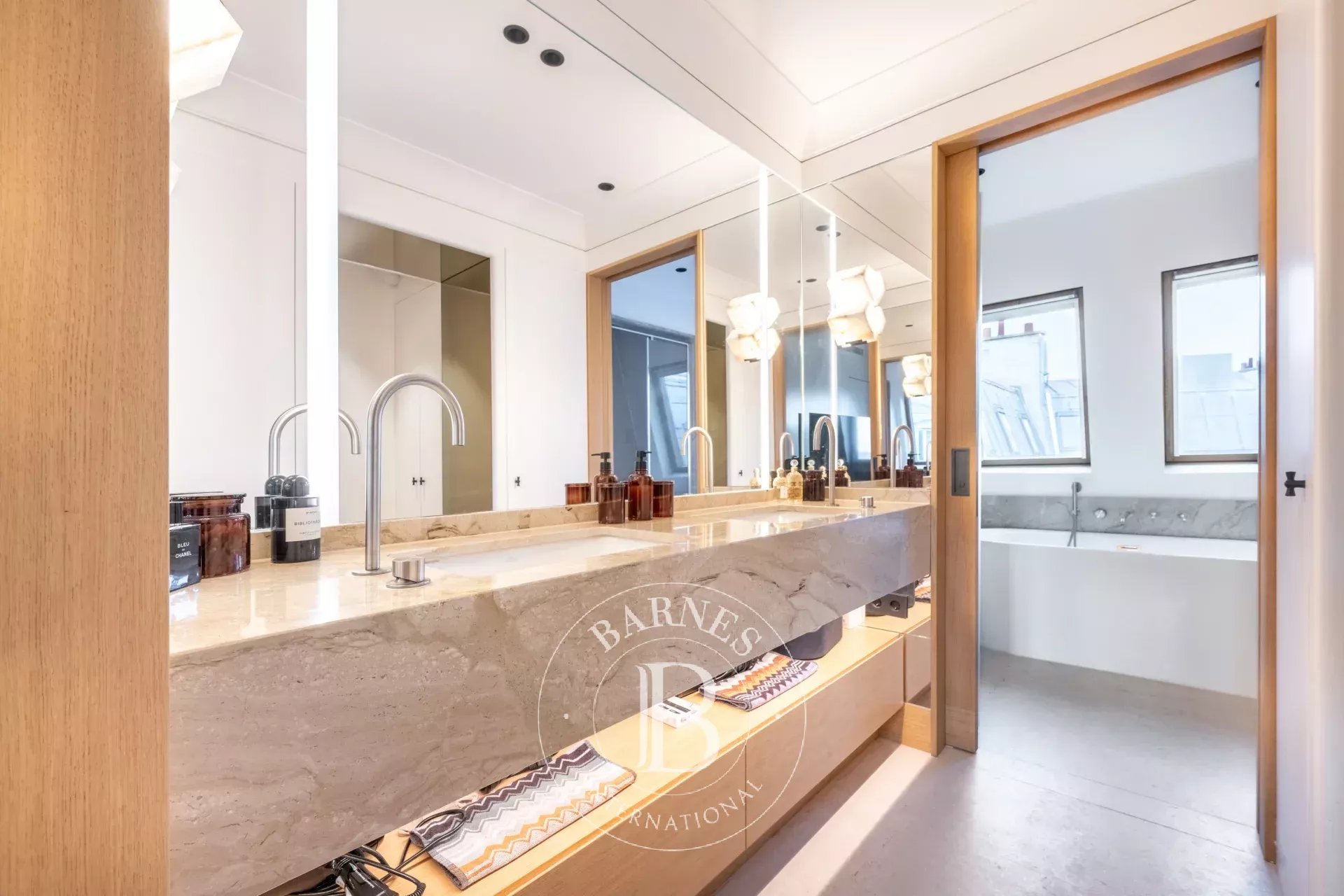 Daire Paris 3ème - picture 25