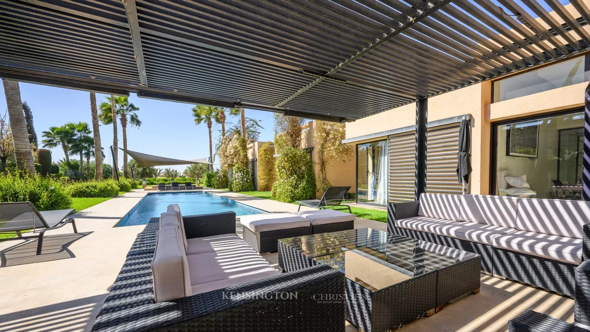 4 Bedroom Villa/Townhouse's Image 8