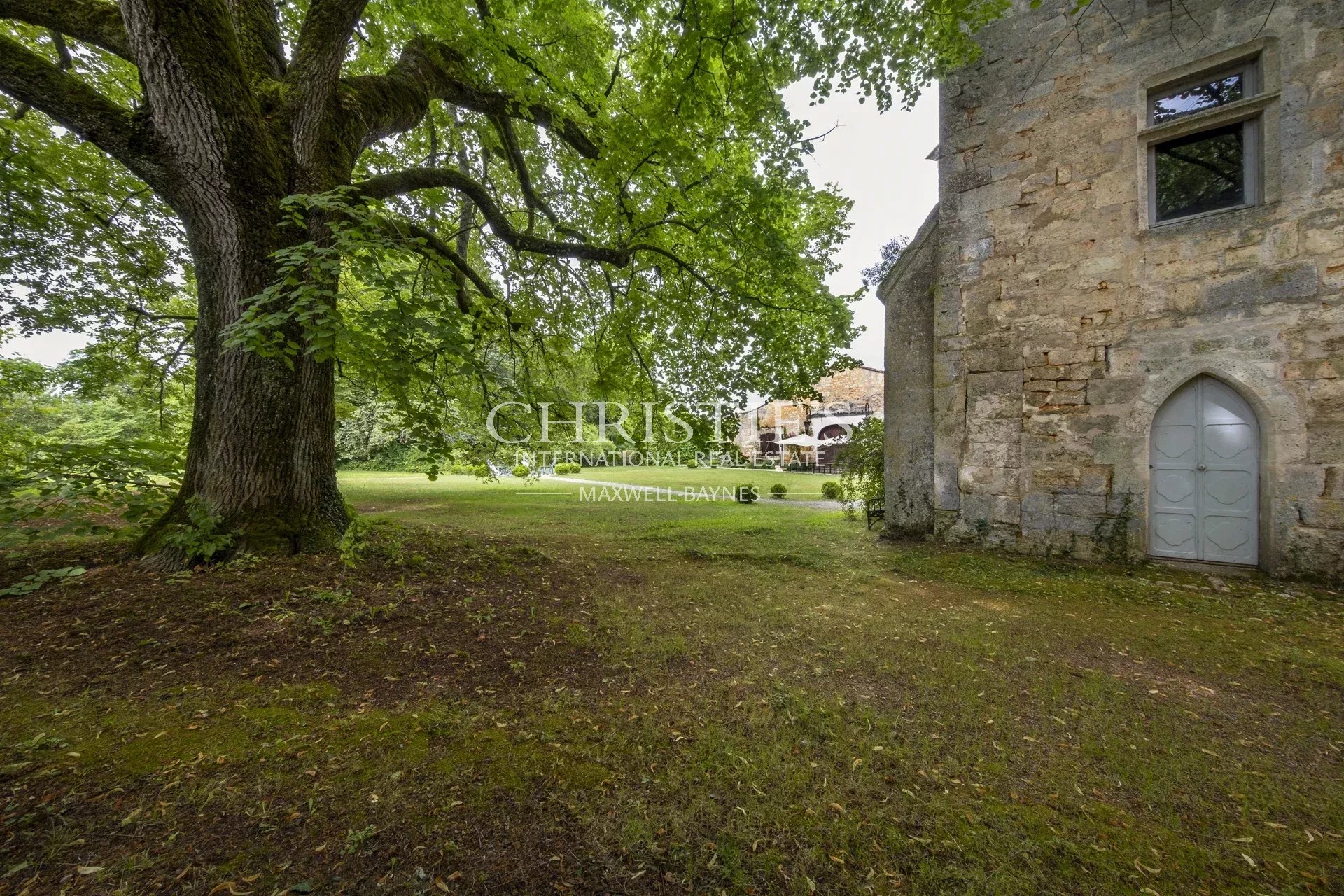 7 Bedroom Chateau's Image 34