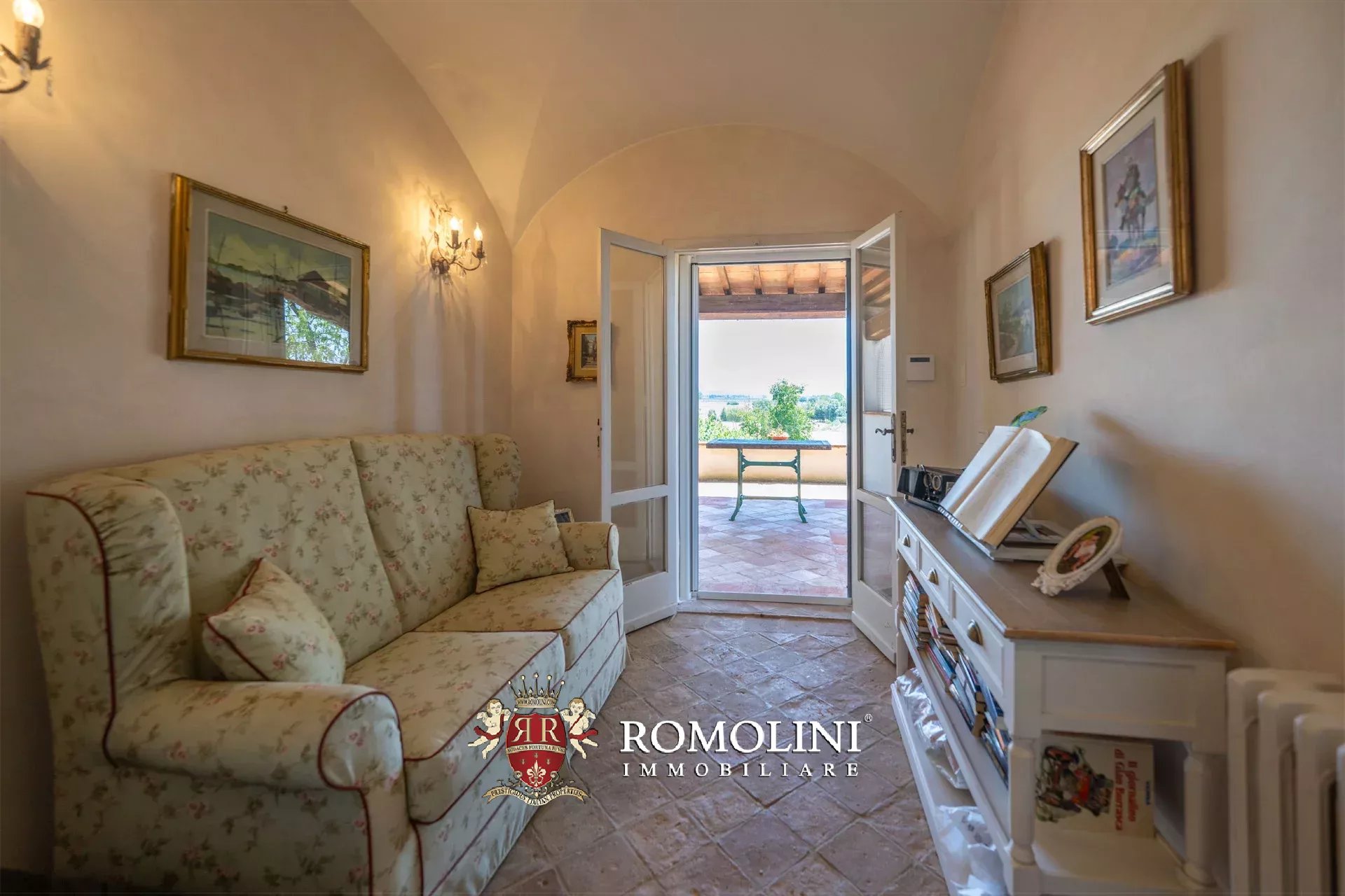 6 Bedroom Villa/Townhouse's Image 29