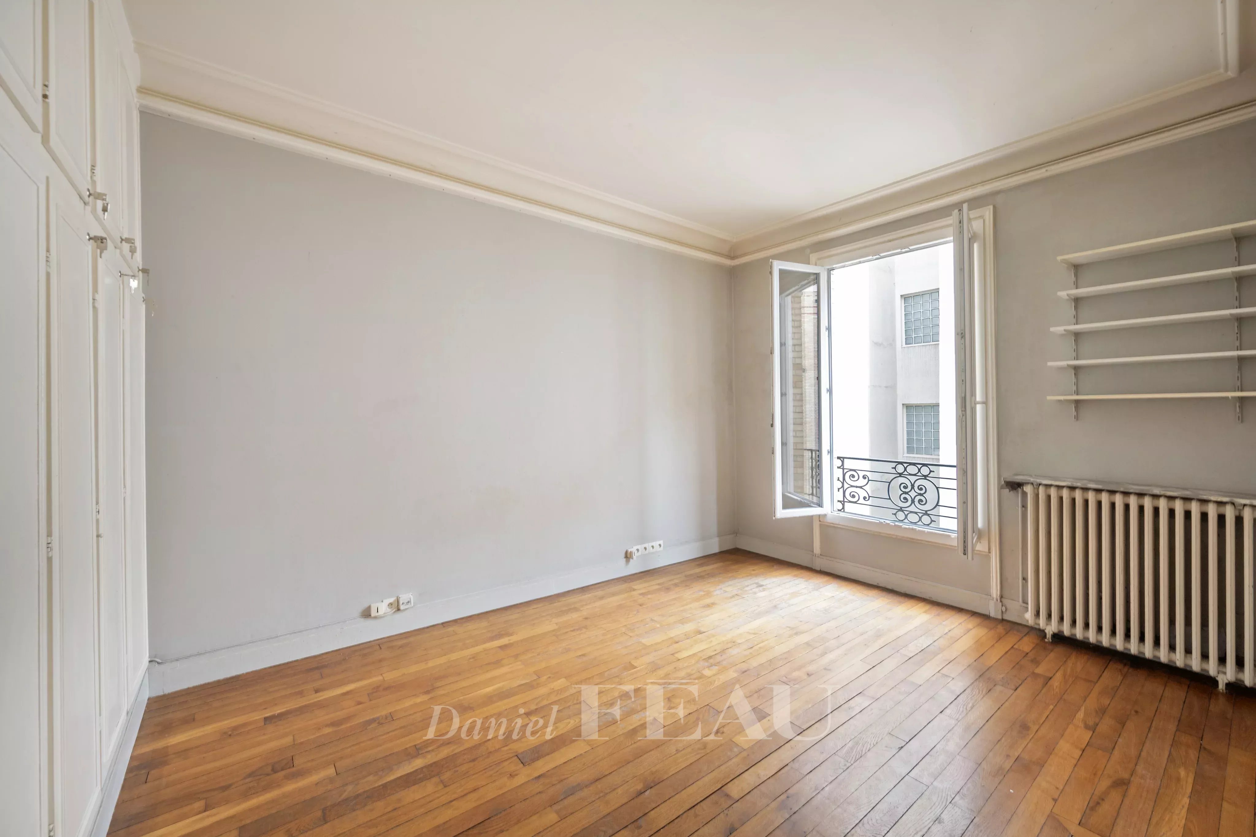 Sale Apartment Paris 9th