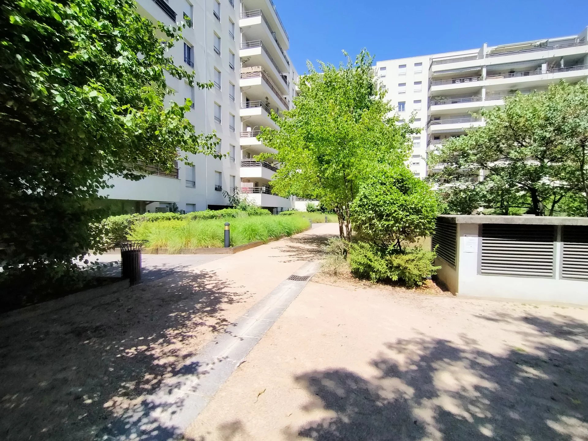 85855572 Location Villeurbanne