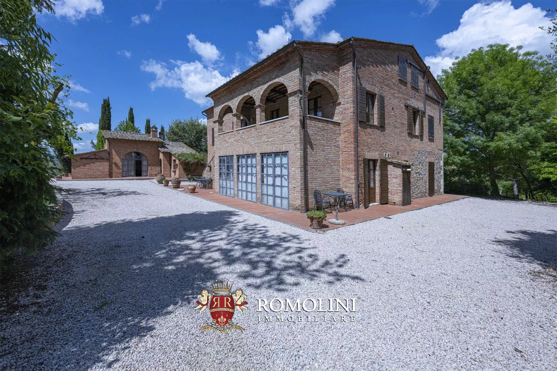 34 Bedroom Vineyard's Image 65