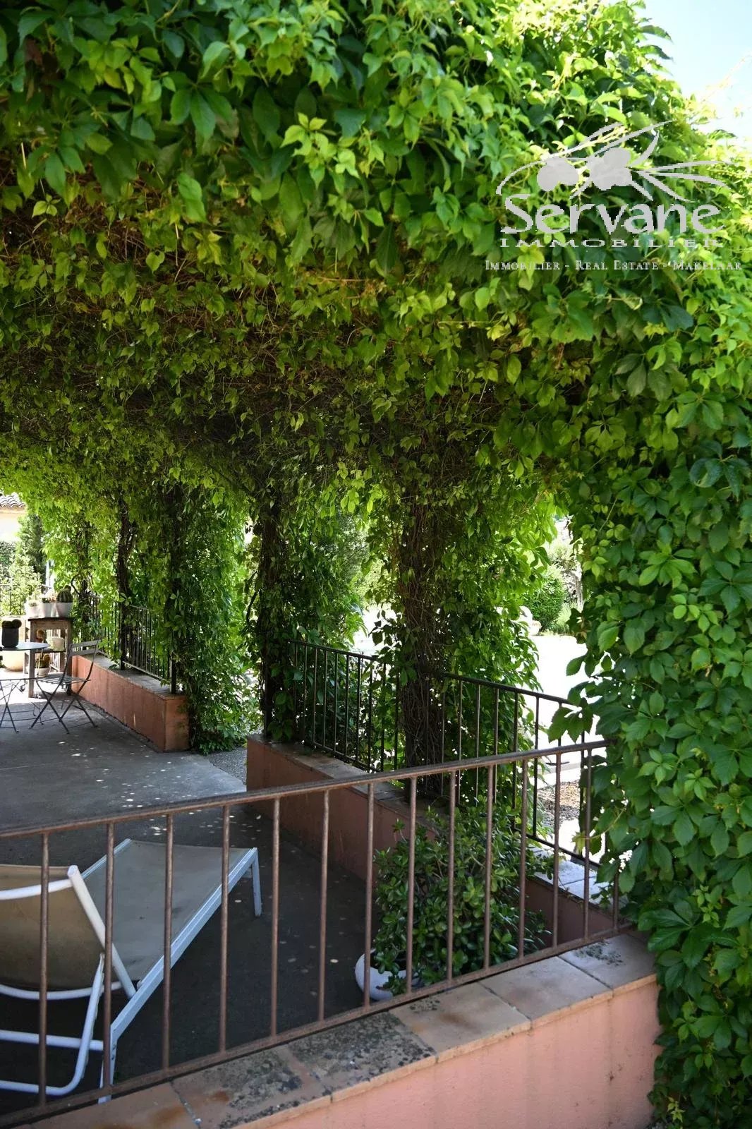 COTIGNAC CHARMING HOUSE WITH INDEPENDANT APARTMENT