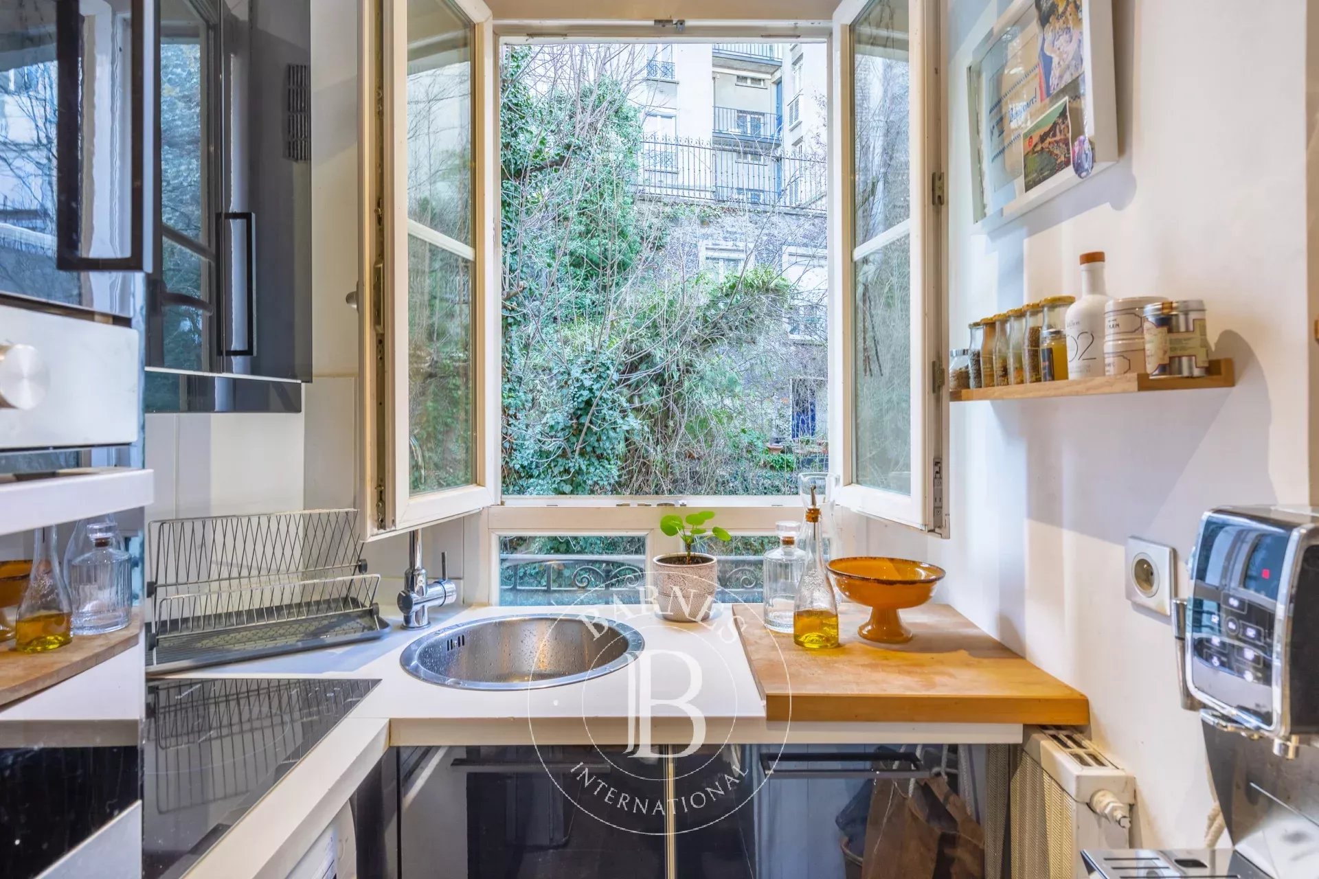 Daire Paris 18ème - picture 11