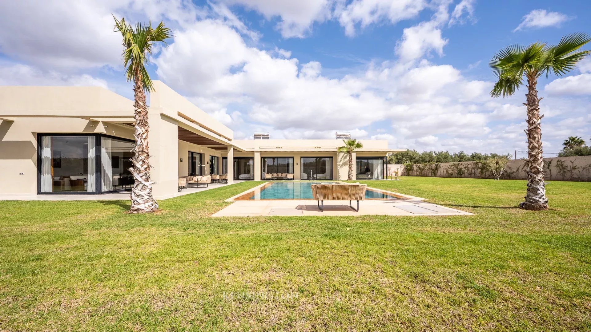 4 Bedroom Villa/Townhouse's Image 8