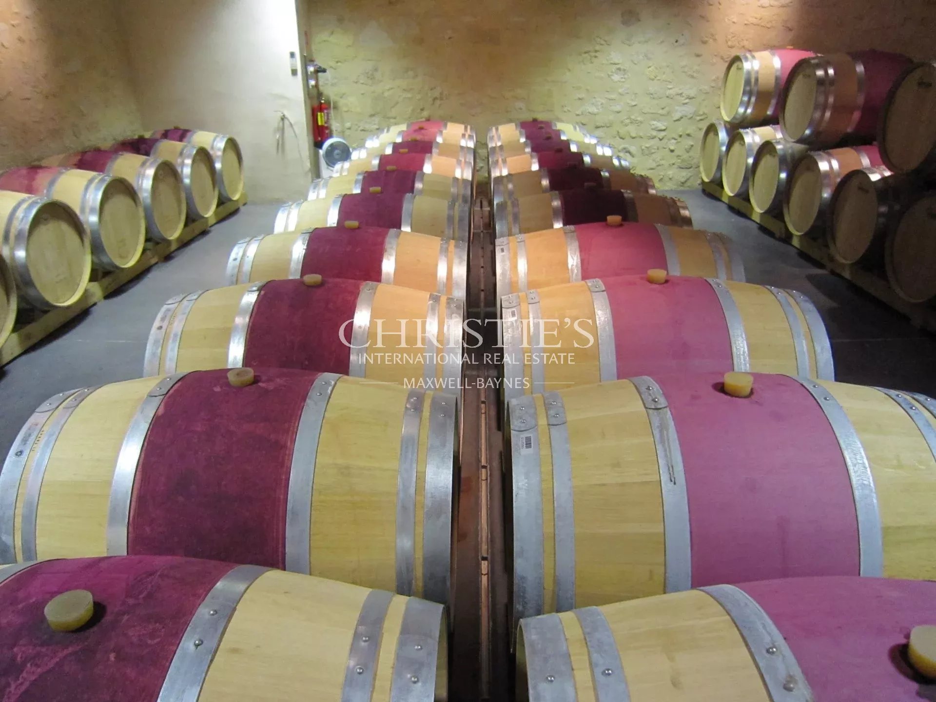 6 Bedroom Vineyard's Image 14