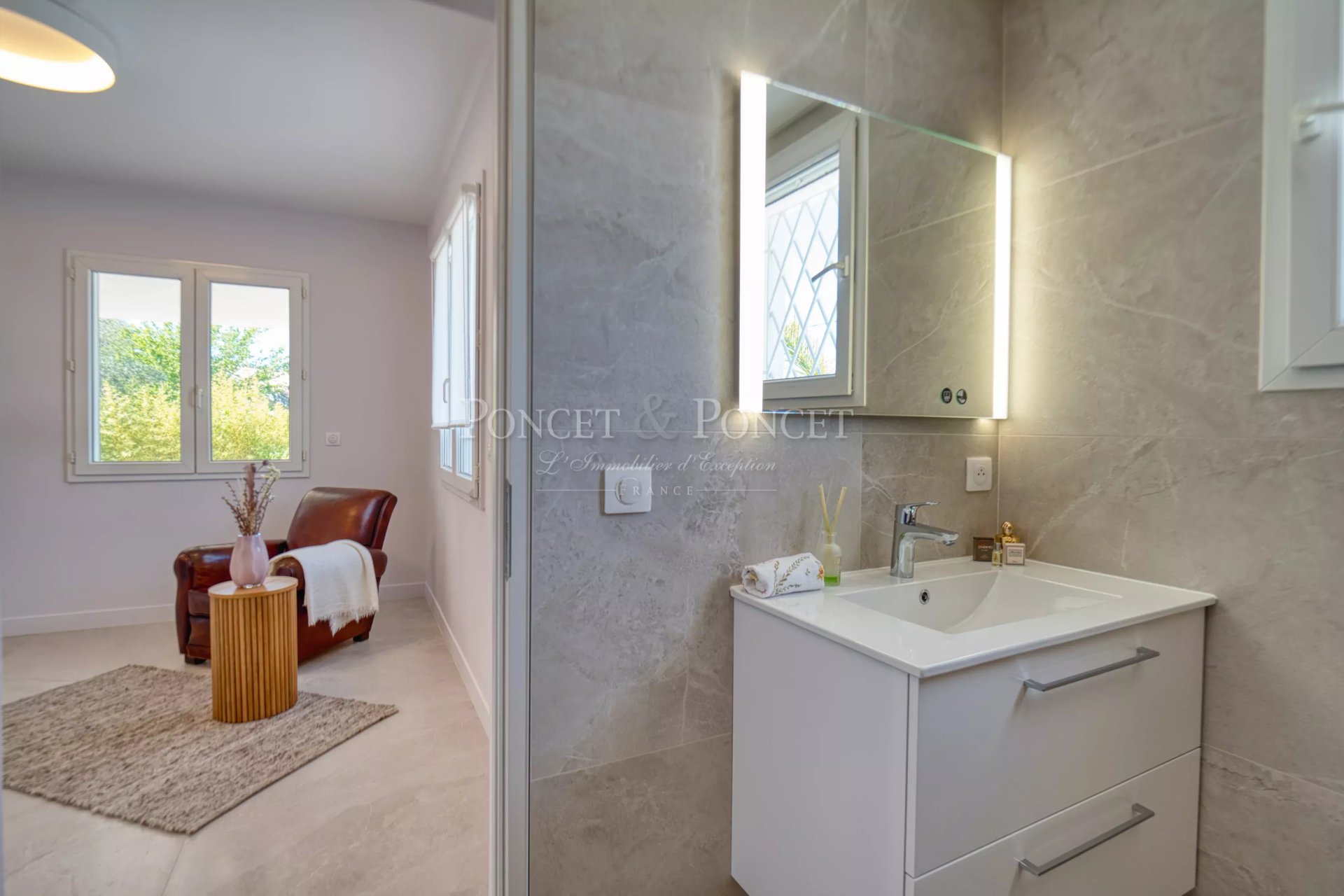 4 Bedroom Villa/Townhouse's Image 13