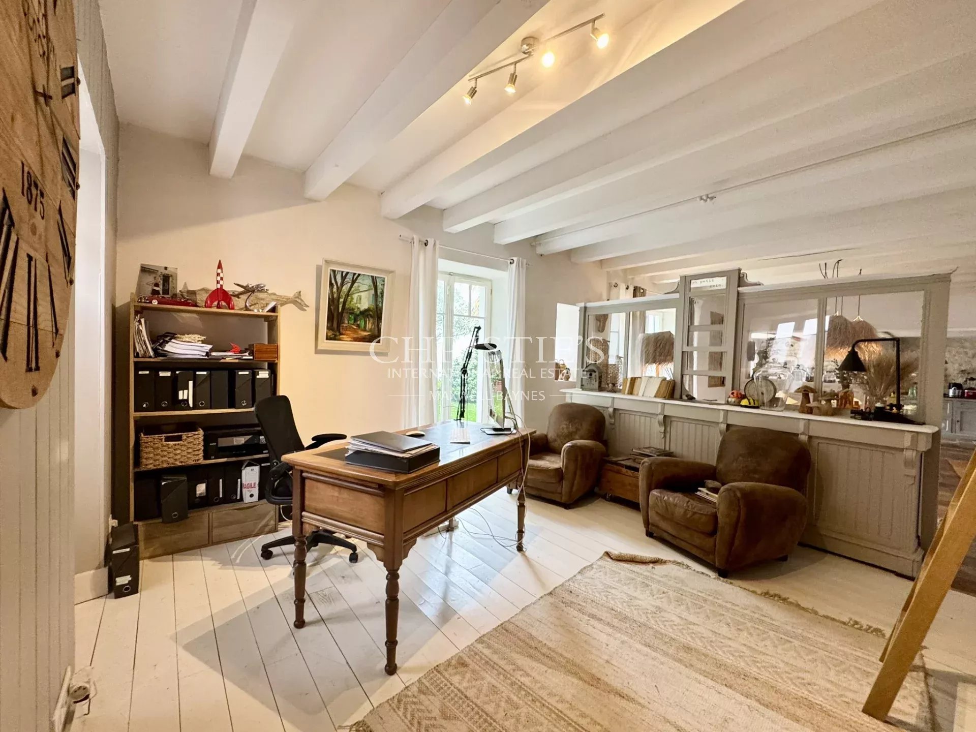 5 Bedroom Villa/Townhouse's Image 6