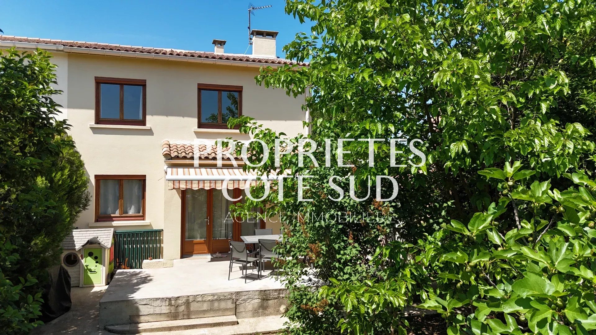 Maison familiale de 121 m² à Montfaucon avec 4 chambres
