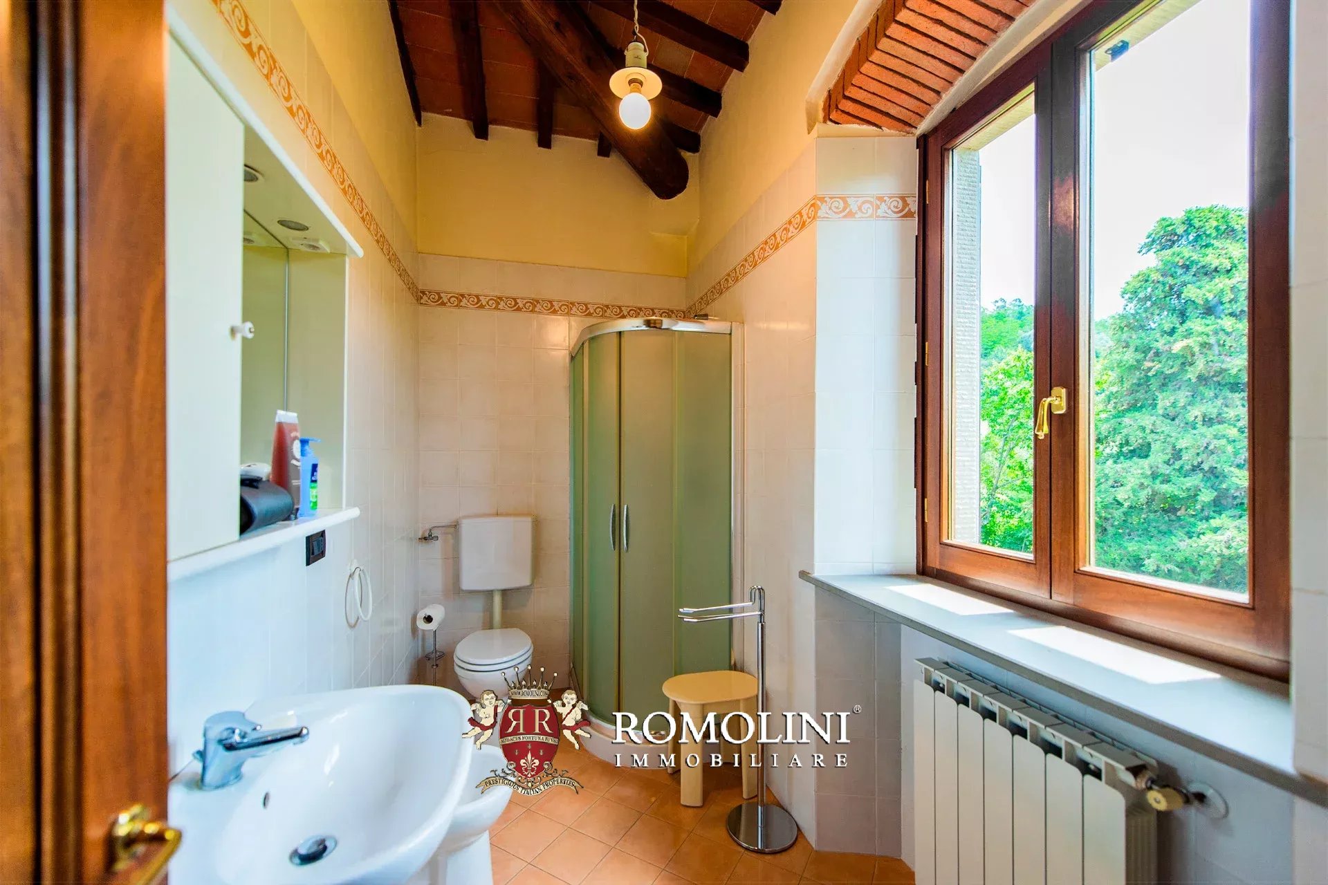6 Bedroom Villa/Townhouse's Image 40