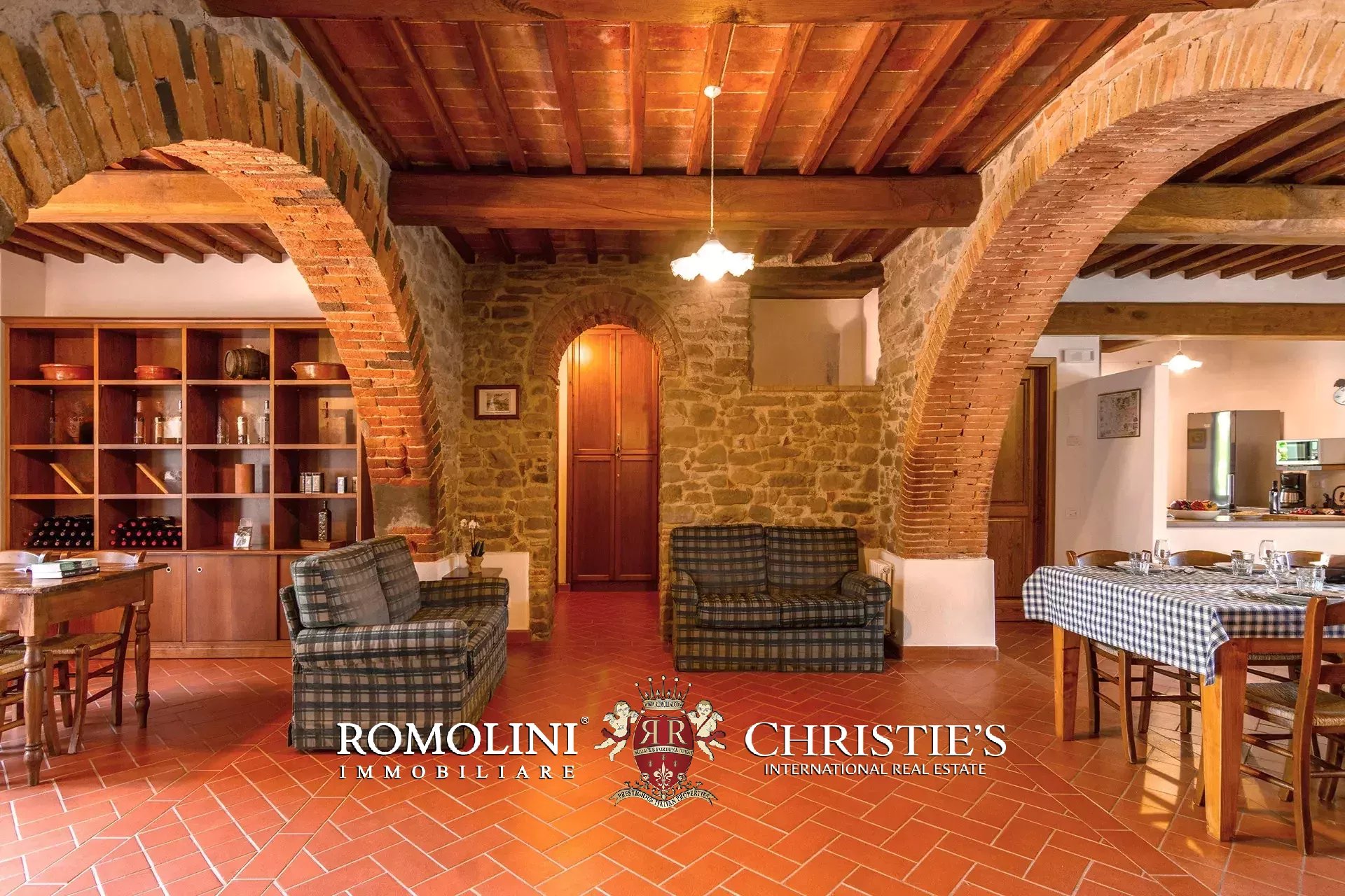 8 Bedroom Villa/Townhouse's Image 35