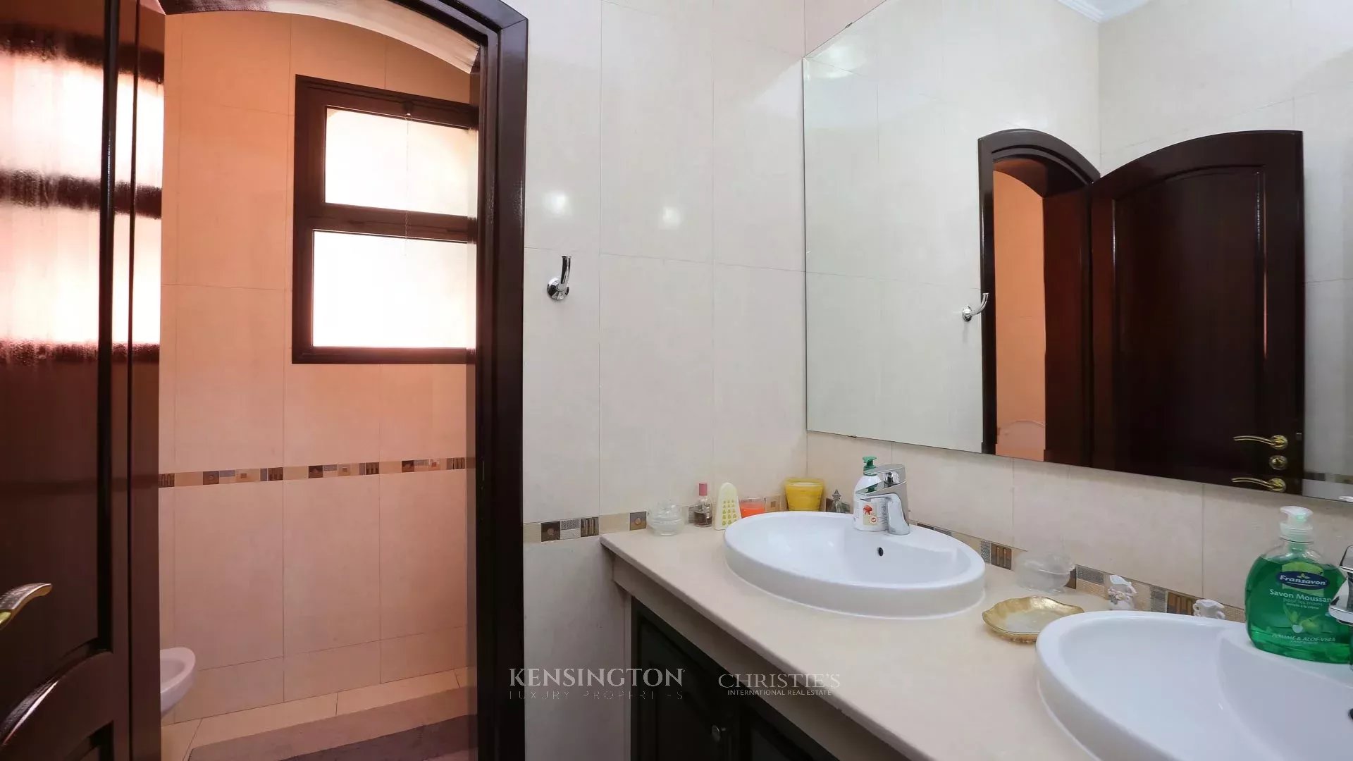 5 Bedroom Villa/Townhouse's Image 15