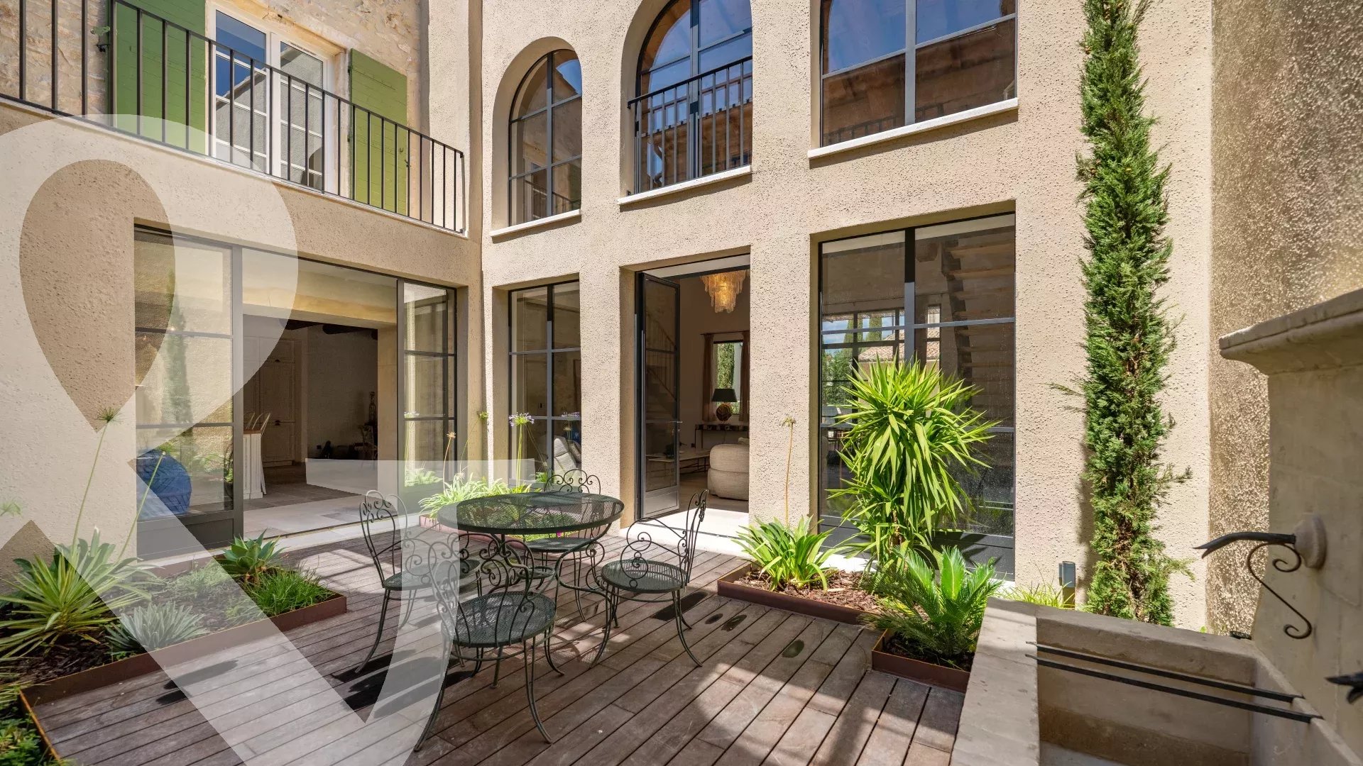 UN BIEN UNIQUE AVEC VUE SUR L'EGLISE