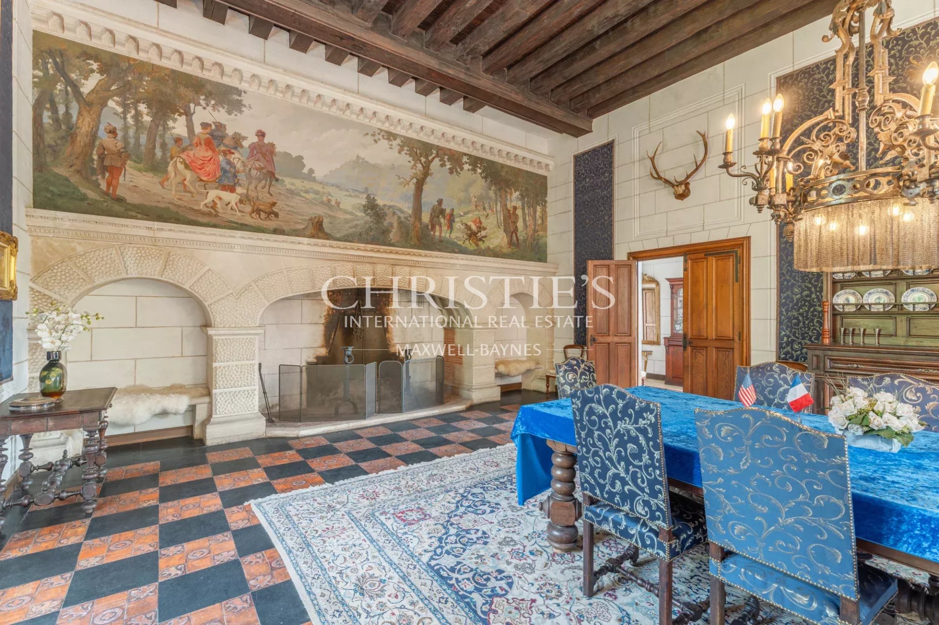 9 Bedroom Chateau's Image 12