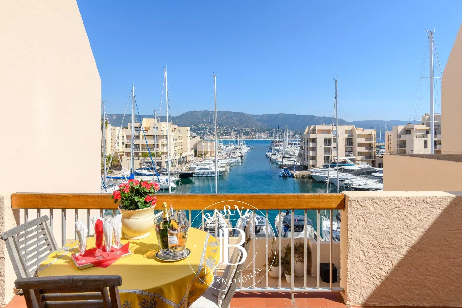 Appartement Bormes-les-Mimosas  -  ref 86935084 (picture 2)