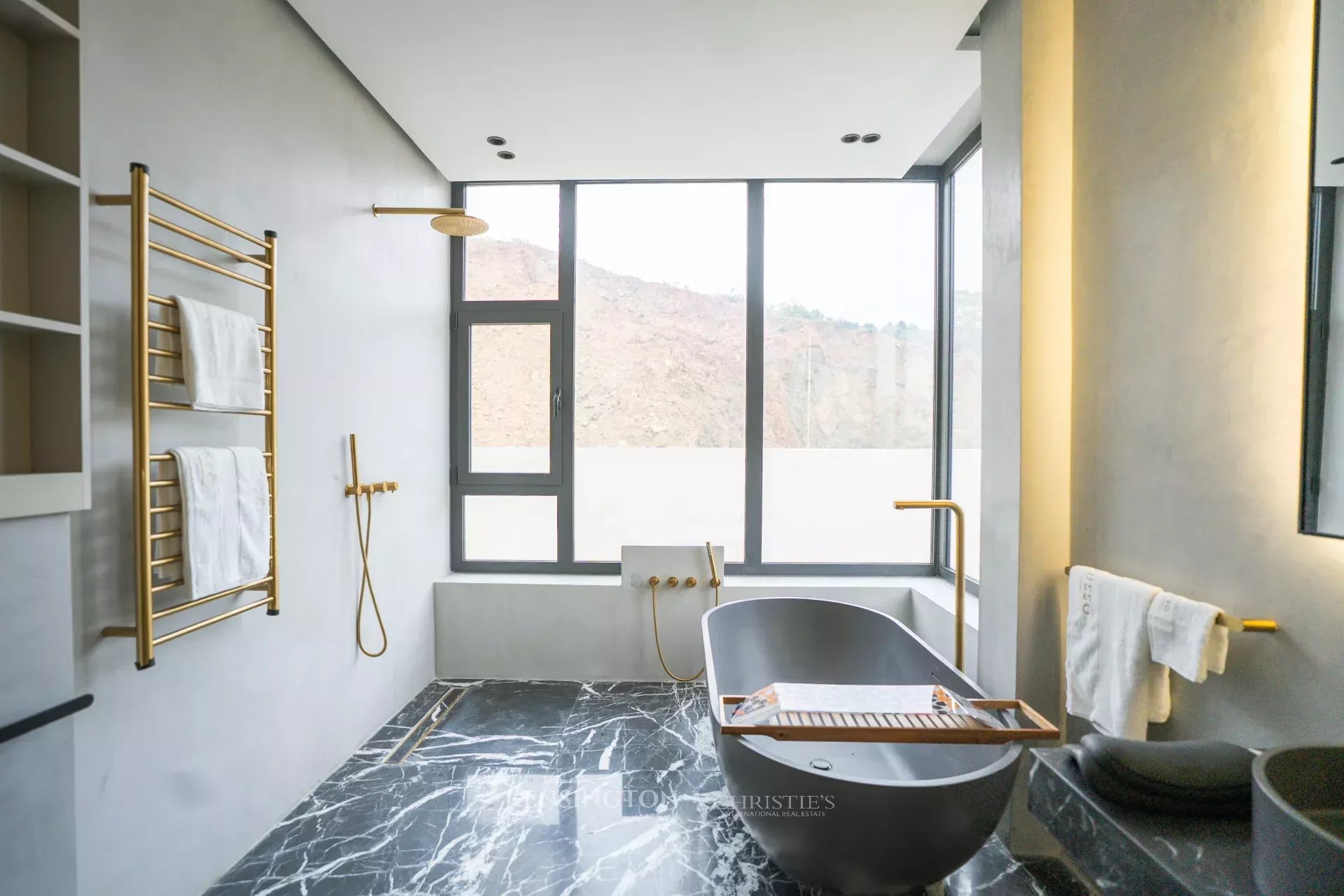4 Bedroom Villa/Townhouse's Image 38