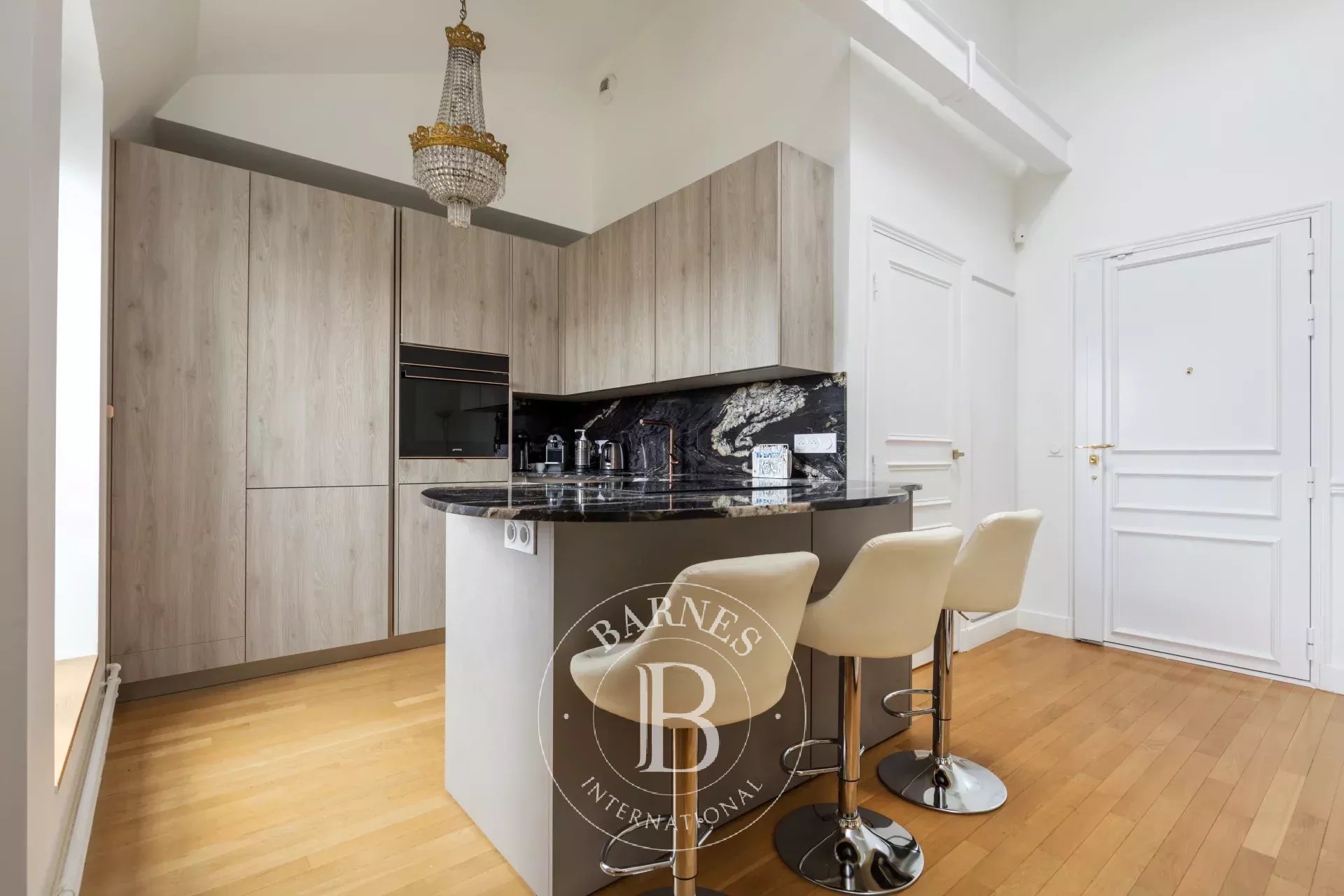 Daire Paris 8ème - picture 4